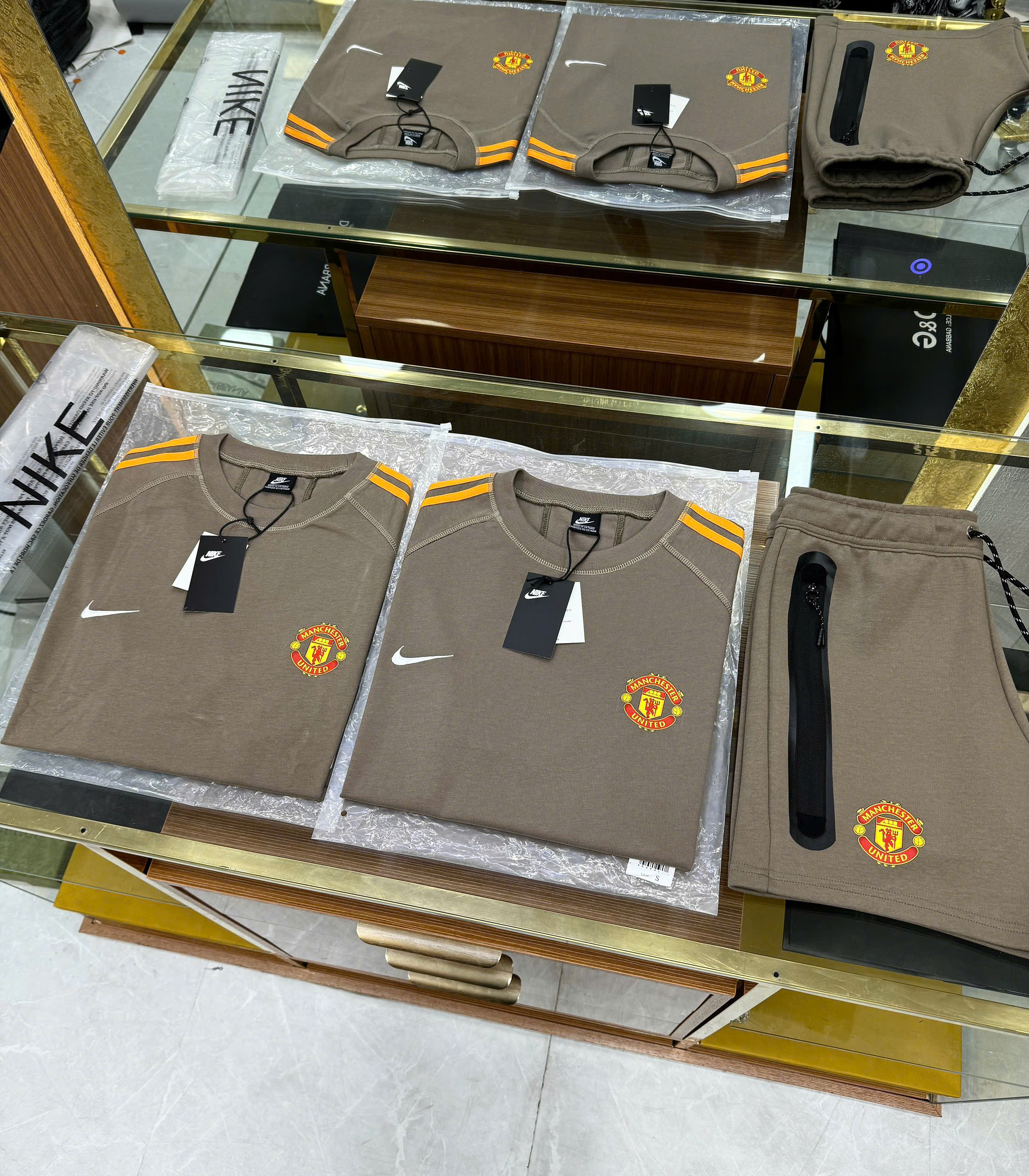 Bộ, Set hè Nike NK Nâu kẻ viền Cam logo huy hiệu Like Auth on web CD