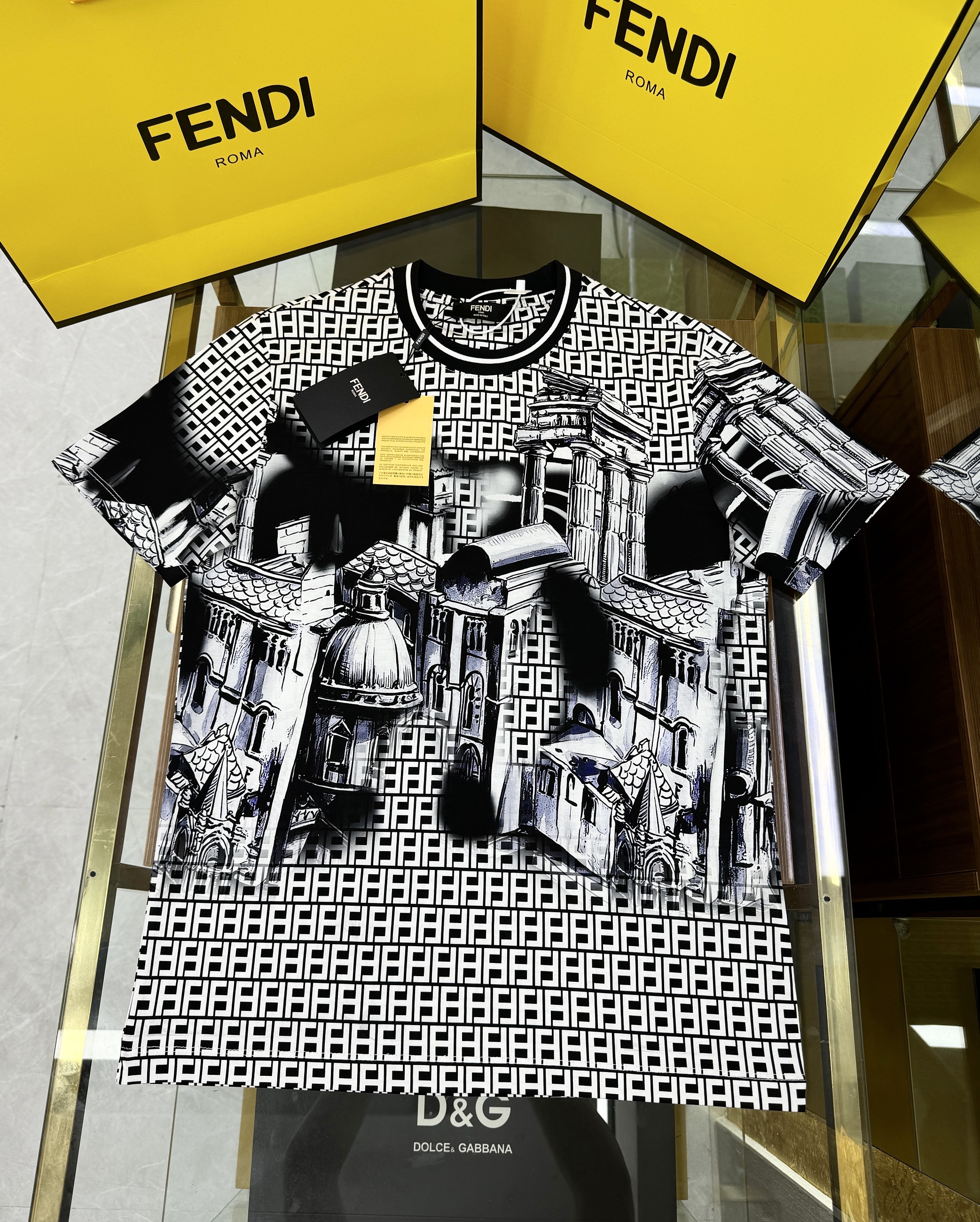 Áo phông T-shirt Fendi FF họa tiết logo Đen Trắng Like Auth on web CD