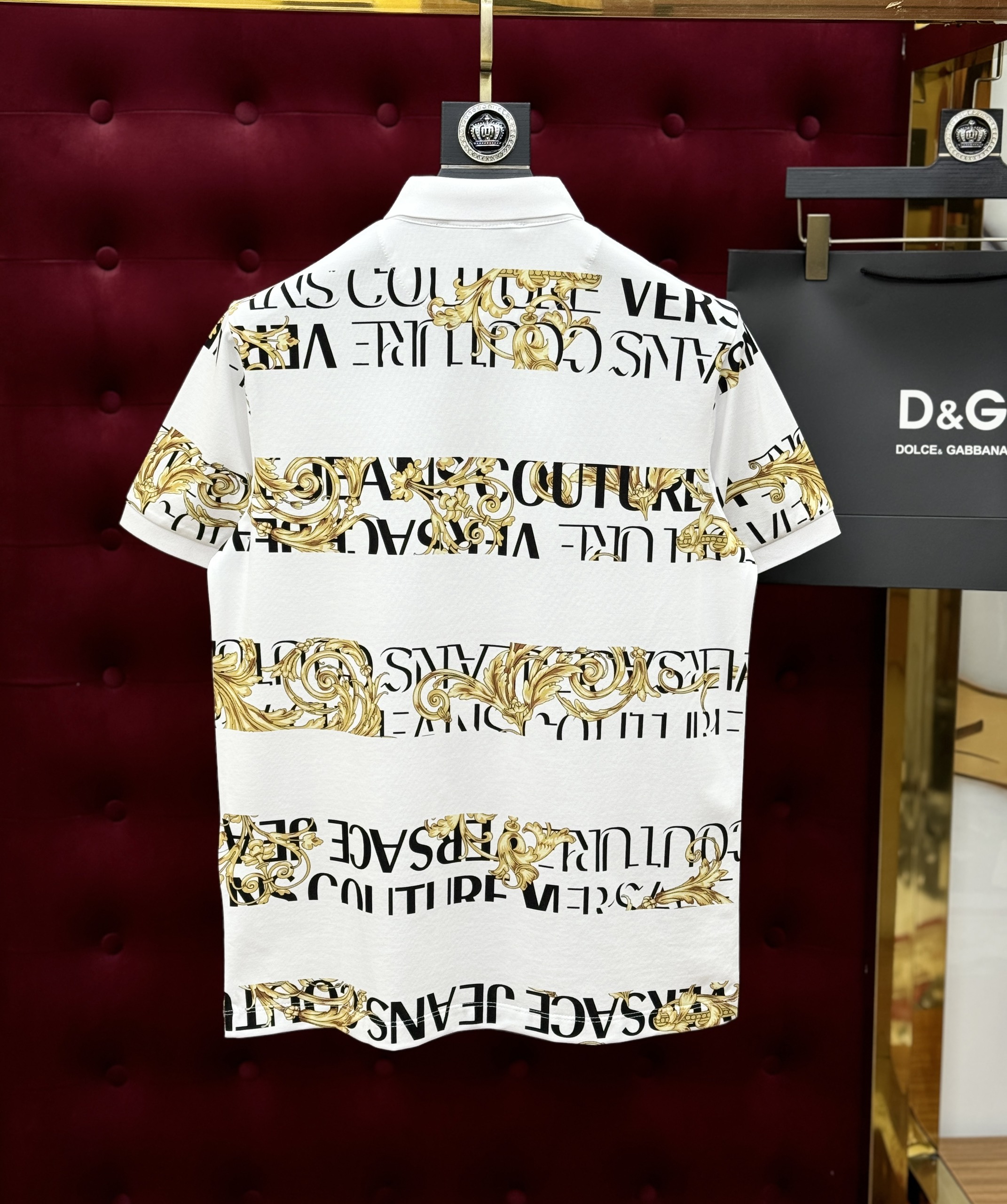 Áo polo Versace VS họa tiết logo chữ lồng hoa văn Vàng Like Auth 1-1 on web CD