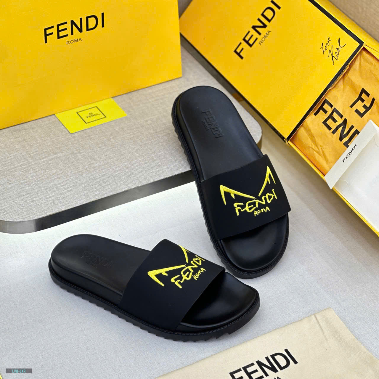 Dép lê quai ngang Fendi FF Đen logo chữ đôi mắt Vàng thêu nổi Like Auth on web fullbox bill thẻ LVQ