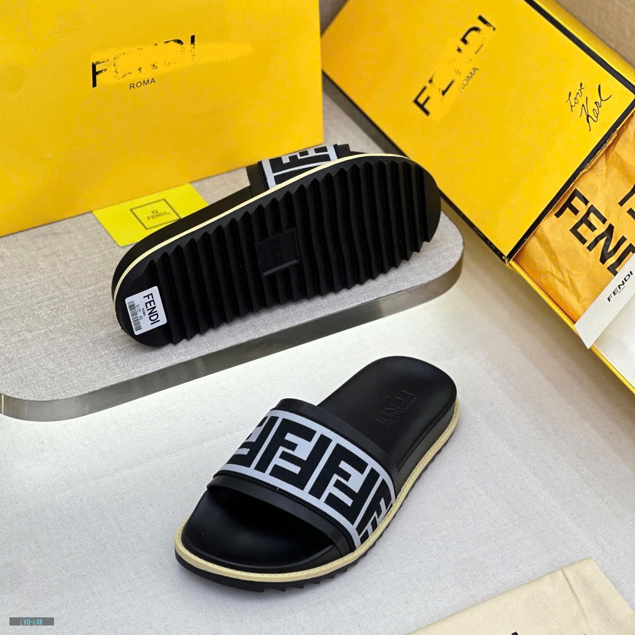Dép lê quai ngang Fendi FF Đen logo chữ tag vải Like Auth on web fullbox bill thẻ LVQ
