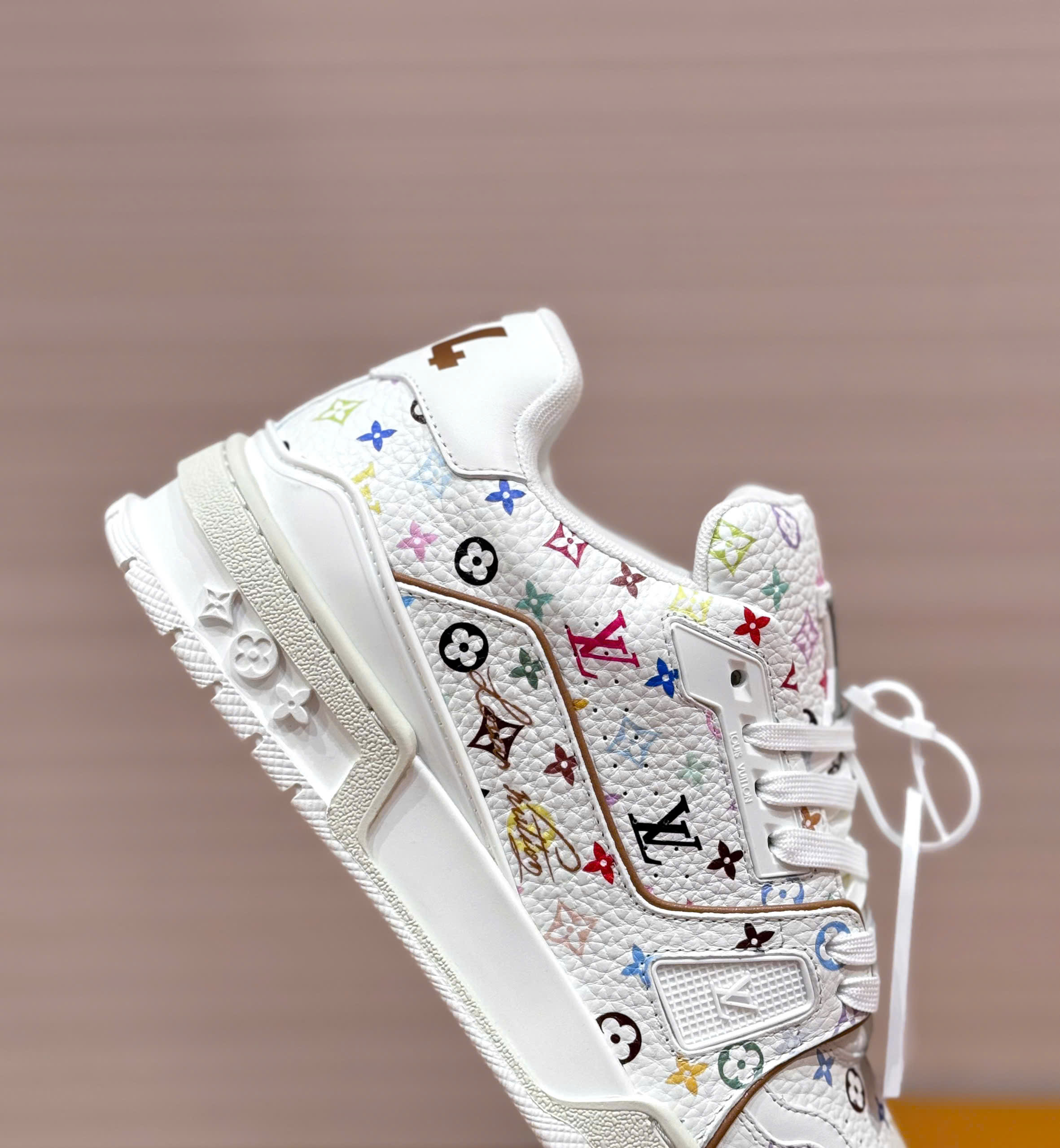 Giày sneaker Louis Vuitton LV Trắng họa tiết hoa vân logo màu sắc full Like Auth Fullbox Phụ Kiện DDT