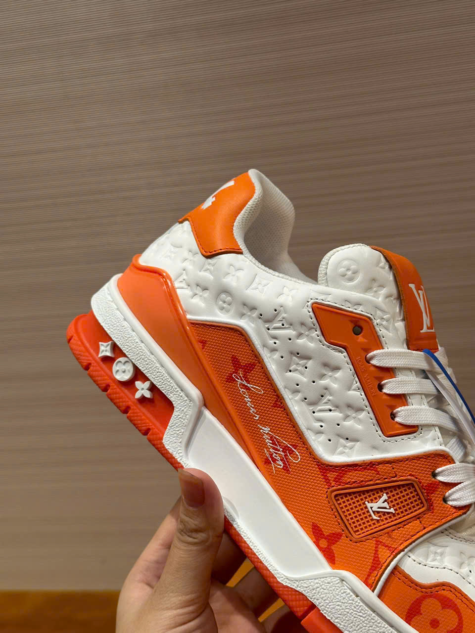 Giày sneaker Louis Vuitton LV Trắng phối Cam Like Auth Fullbox Phụ Kiện DDT