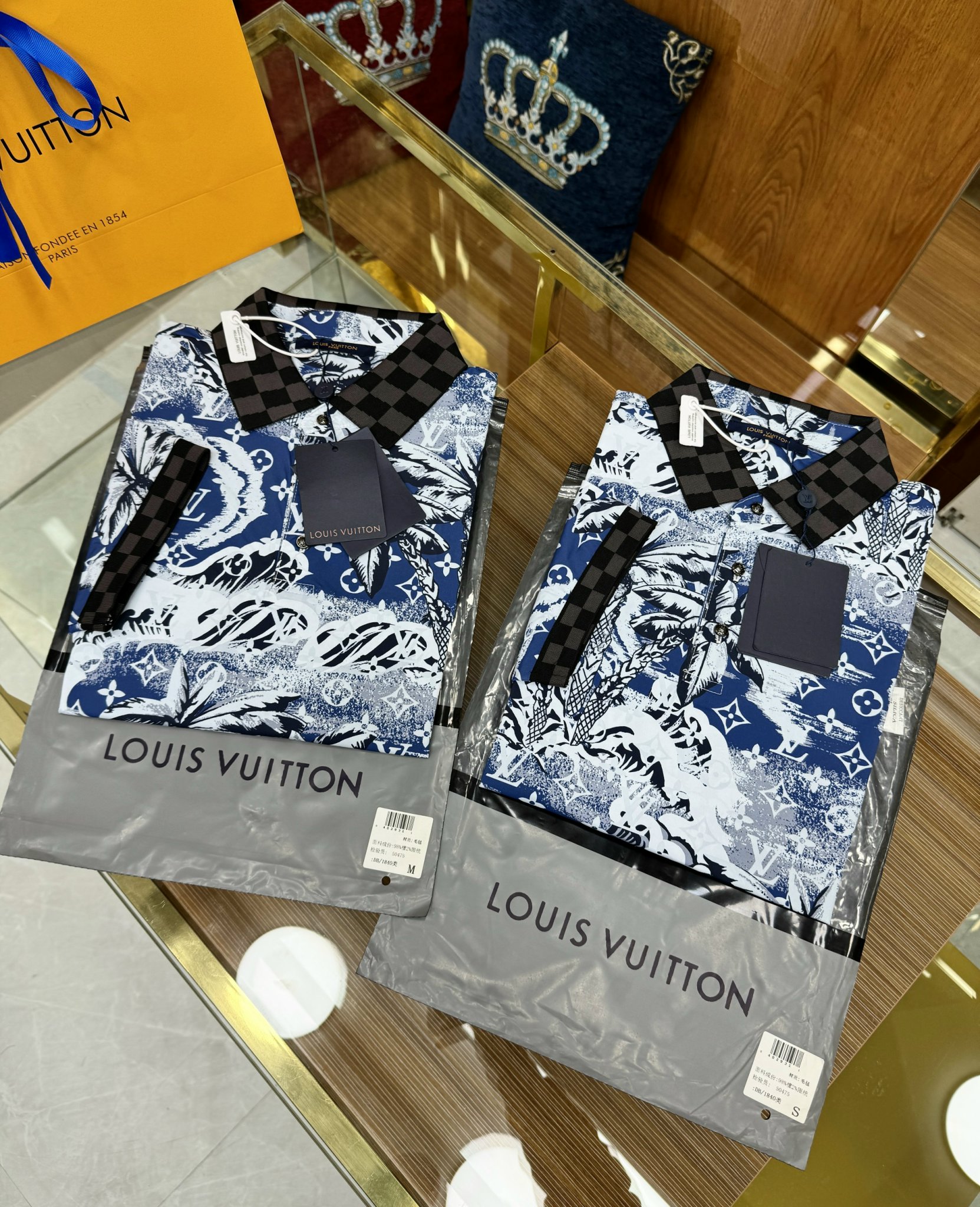 Áo polo Louis Vuitton LV họa tiết loang màu cây dừa Like Auth 1-1 on web CD