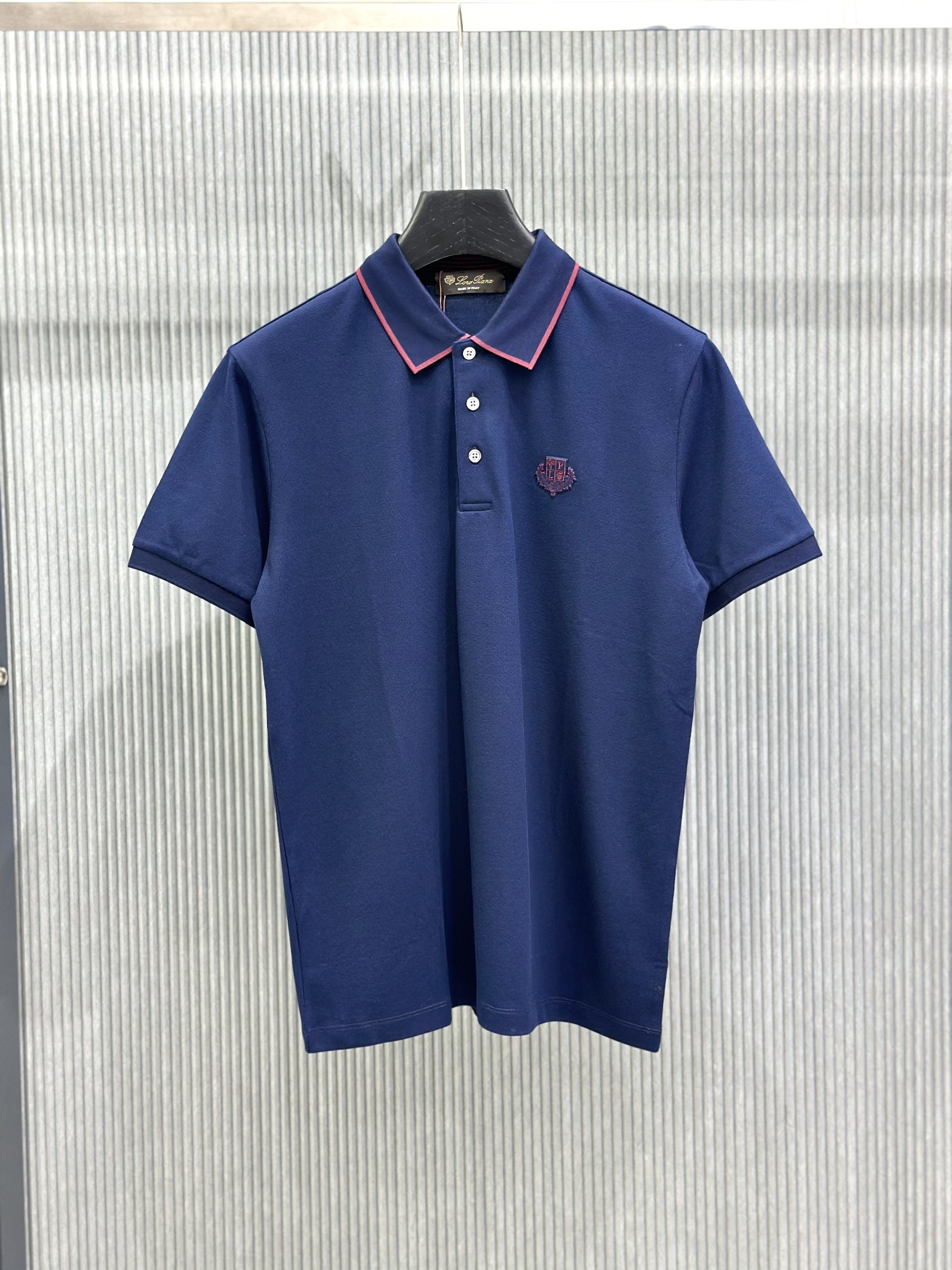 Áo polo Loro Piana Xanh than logo thêu ngực viền cổ Đỏ Like Auth 1-1 on web VTN
