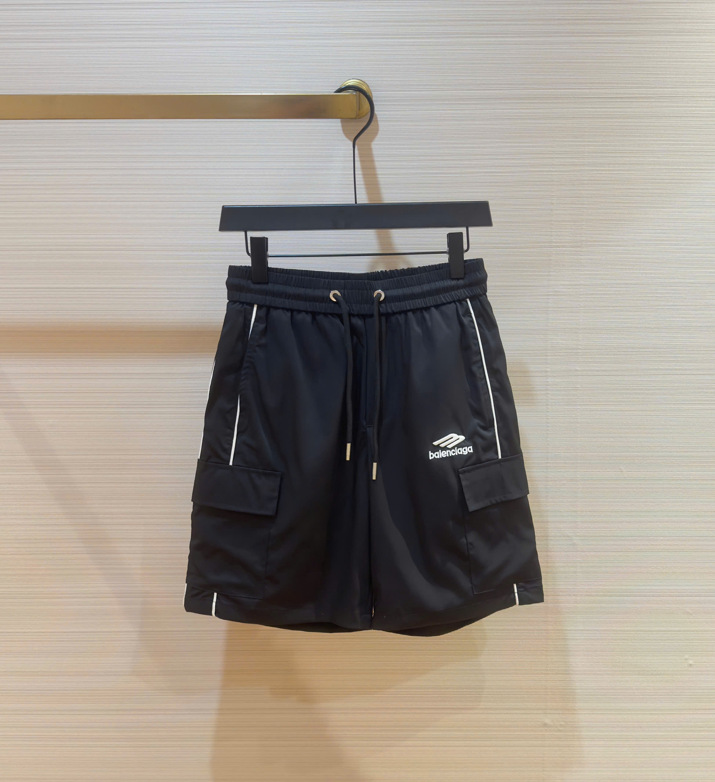 Quần short gió Balenciaga BB Đen túi hộp đùi Like Auth 1-1 on web DDT