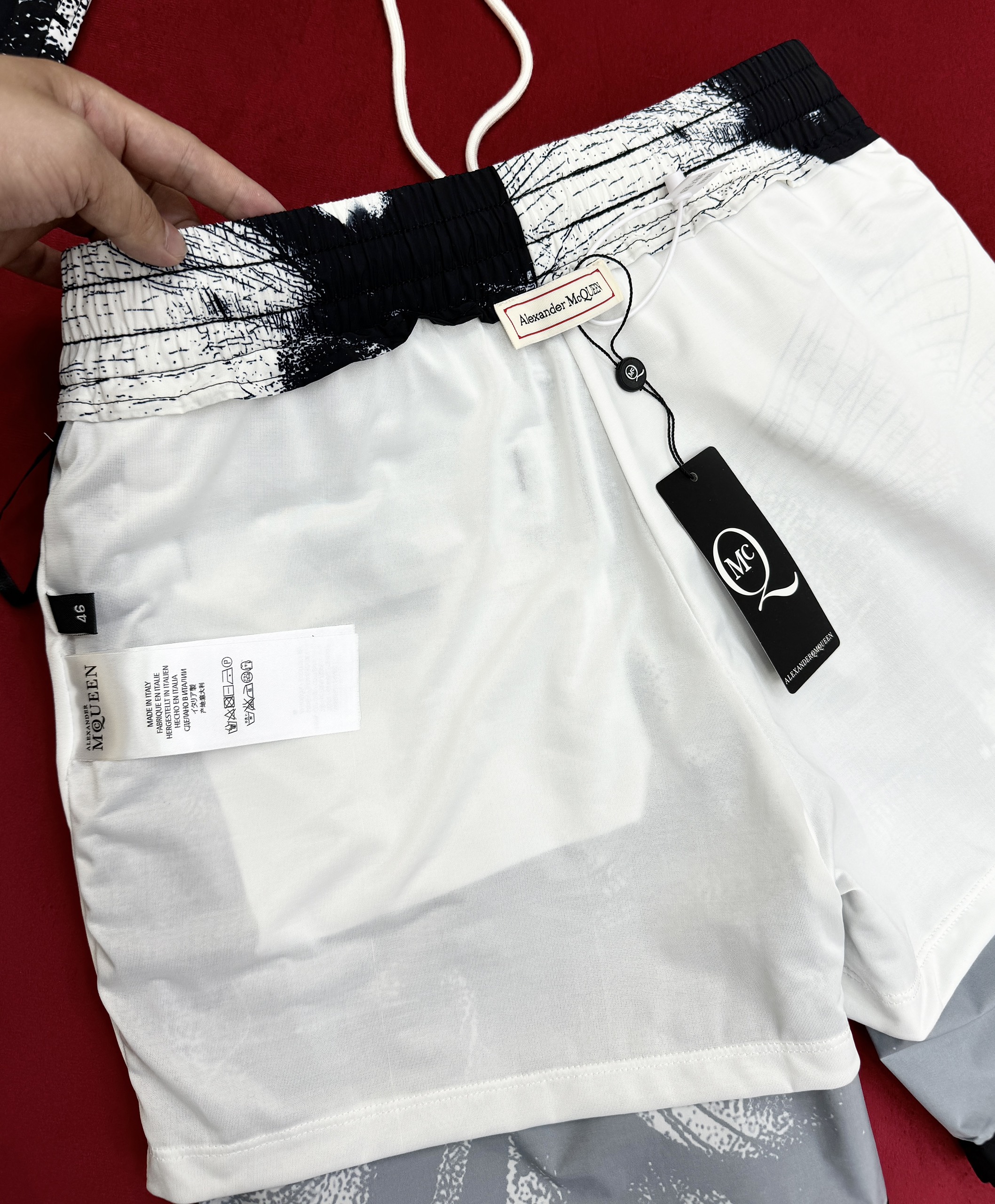 Quần short gió McQueen MC họa tiết chuồn chuồn Like Auth 1-1 on web CD