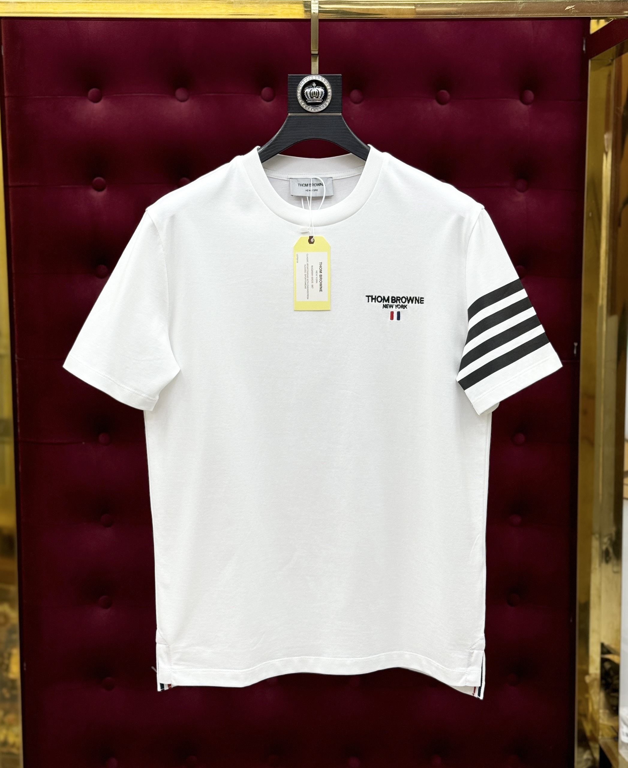 Áo phông T-shirt Thom Browne logo chữ thêu ngực phối kẻ sọc tay Like Auth on web CD