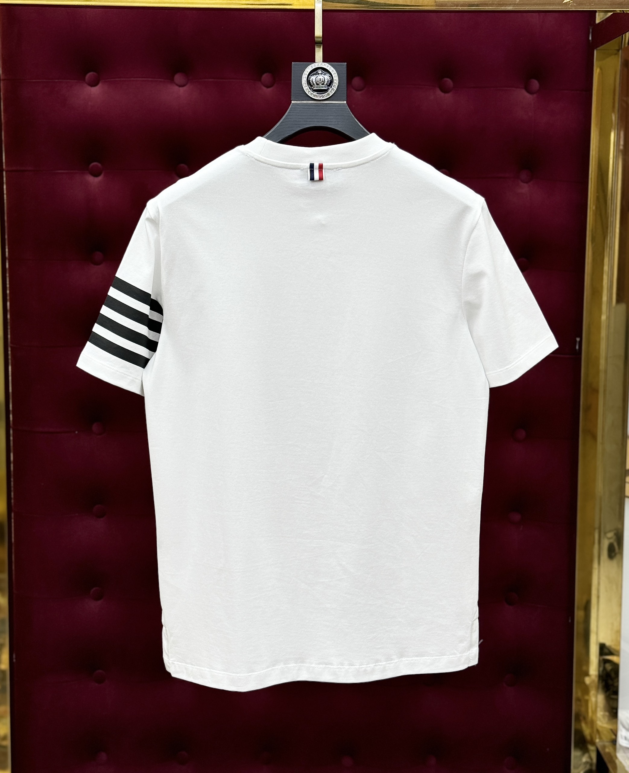 Áo phông T-shirt Thom Browne logo chữ thêu ngực phối kẻ sọc tay Like Auth on web CD