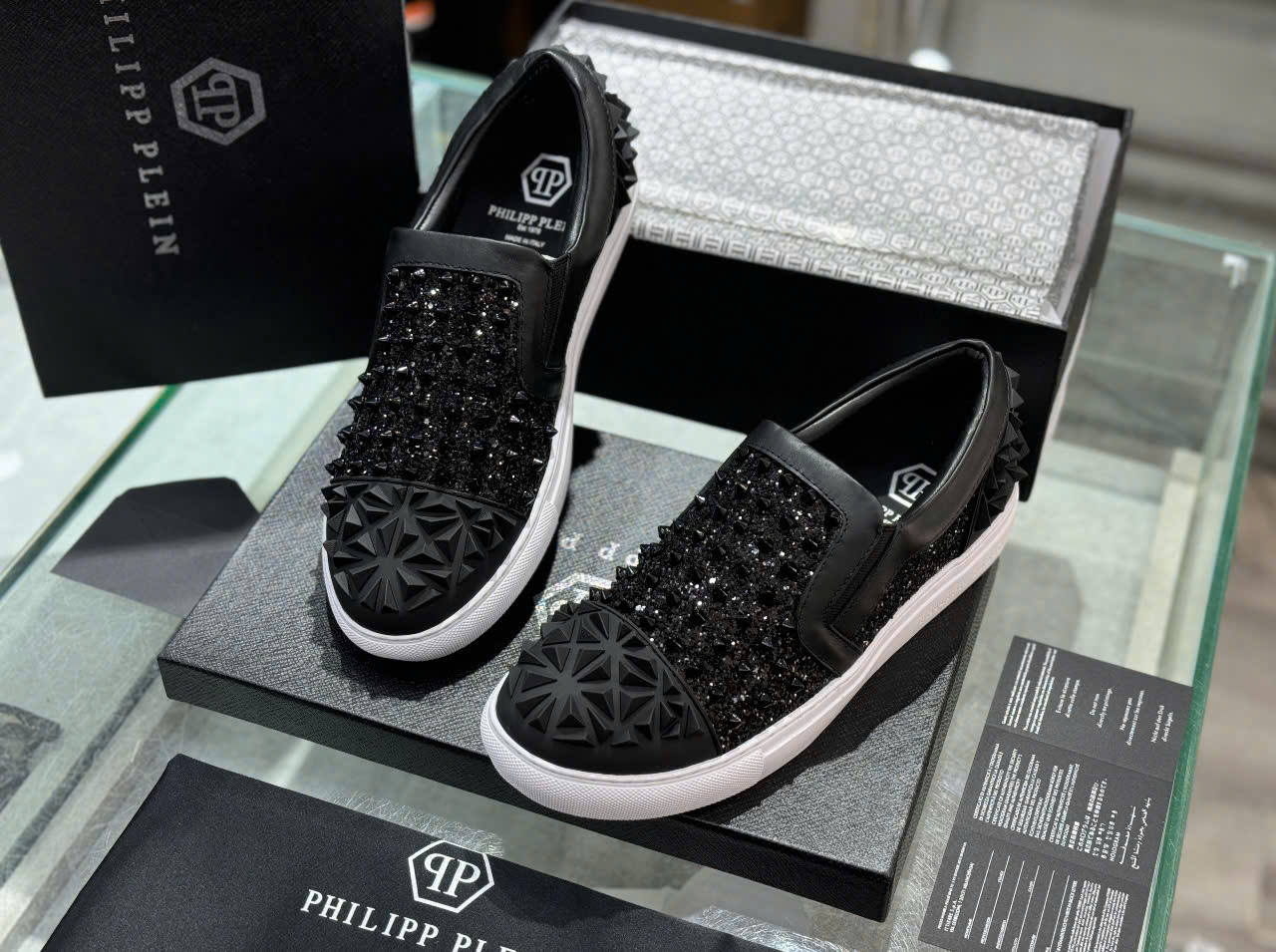 Giày Slipon Philipp Plein Đen đính đinh full Like Auth Fullbox phụ kiện DDT