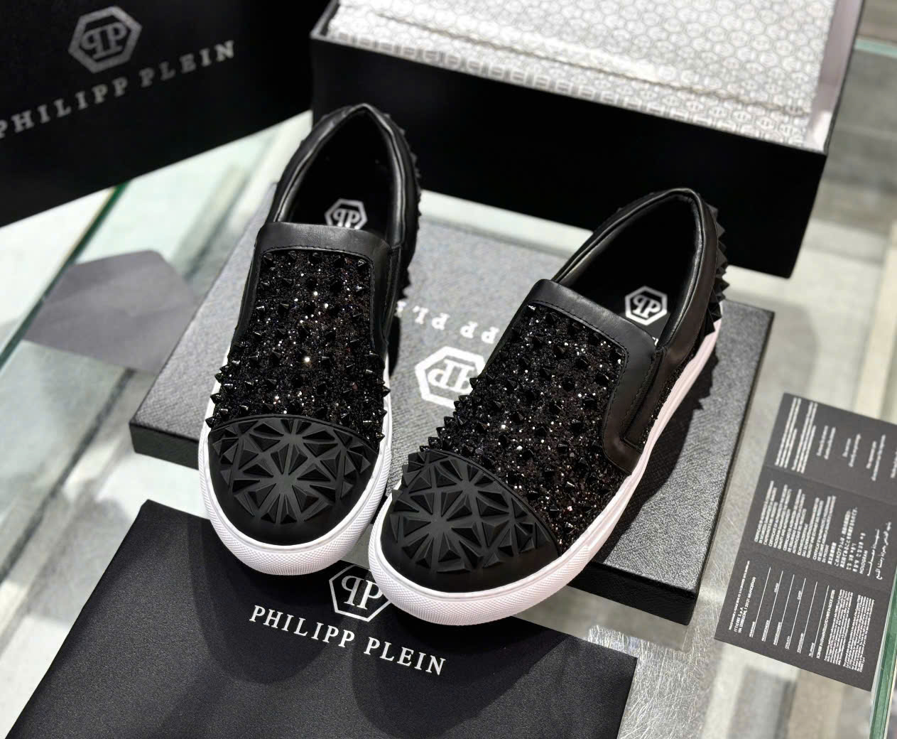Giày Slipon Philipp Plein Đen đính đinh full Like Auth Fullbox phụ kiện DDT