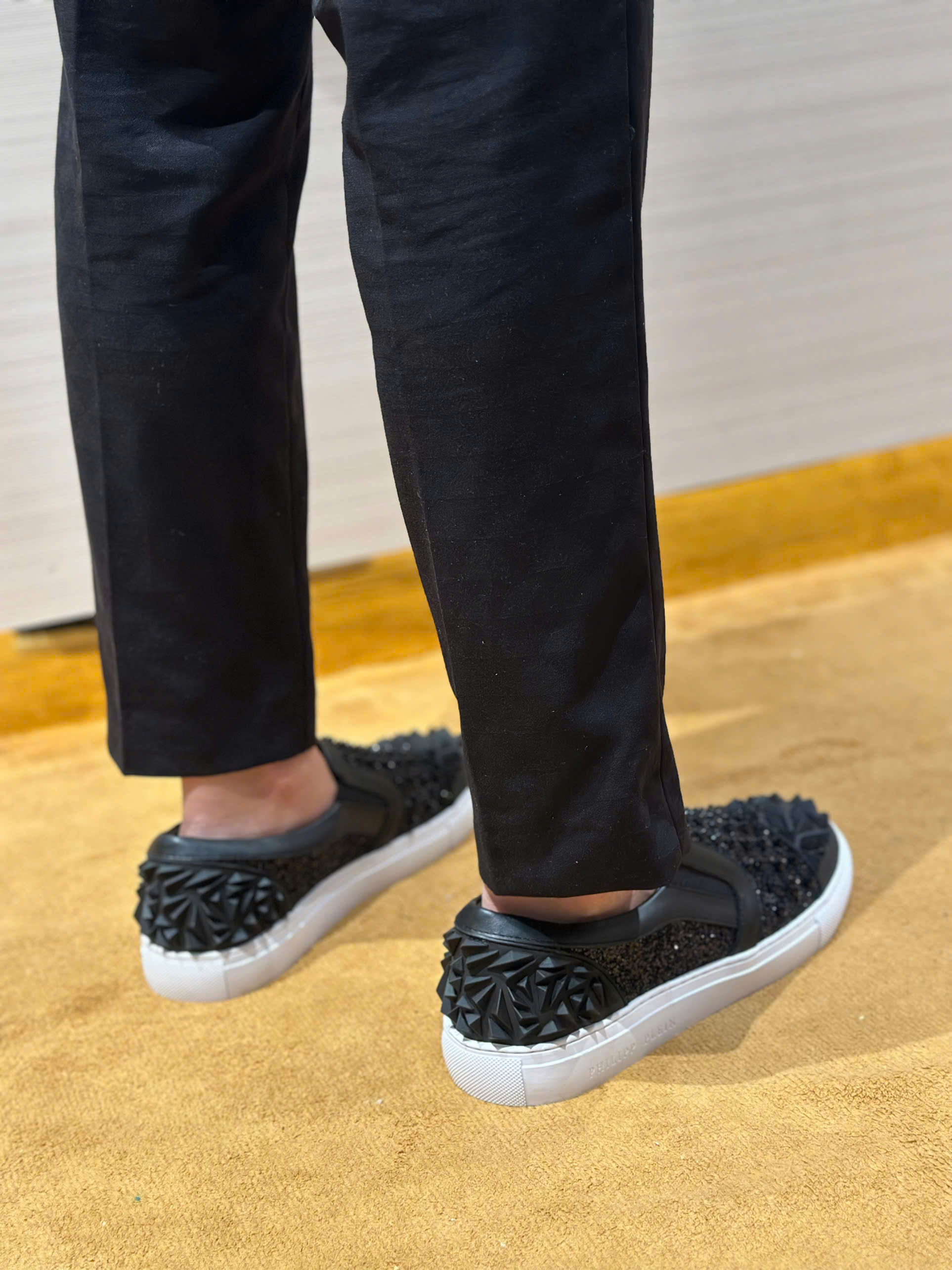 Giày Slipon Philipp Plein Đen đính đinh full Like Auth Fullbox phụ kiện DDT