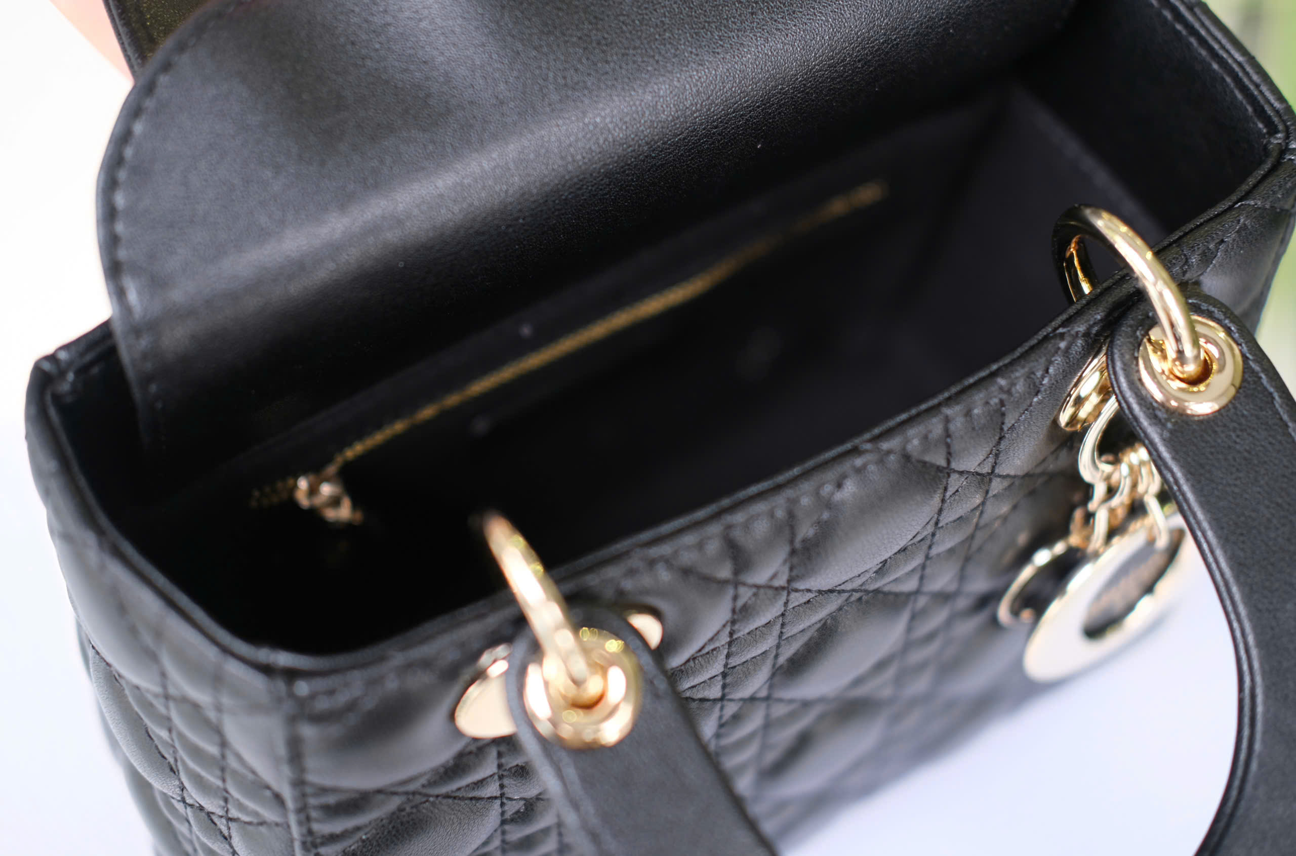 Túi nữ đeo chéo, cầm tay Dior CD Đen trơn thêu ô size 17x20x9cm Like Auth on web fullbox bill thẻ DDT