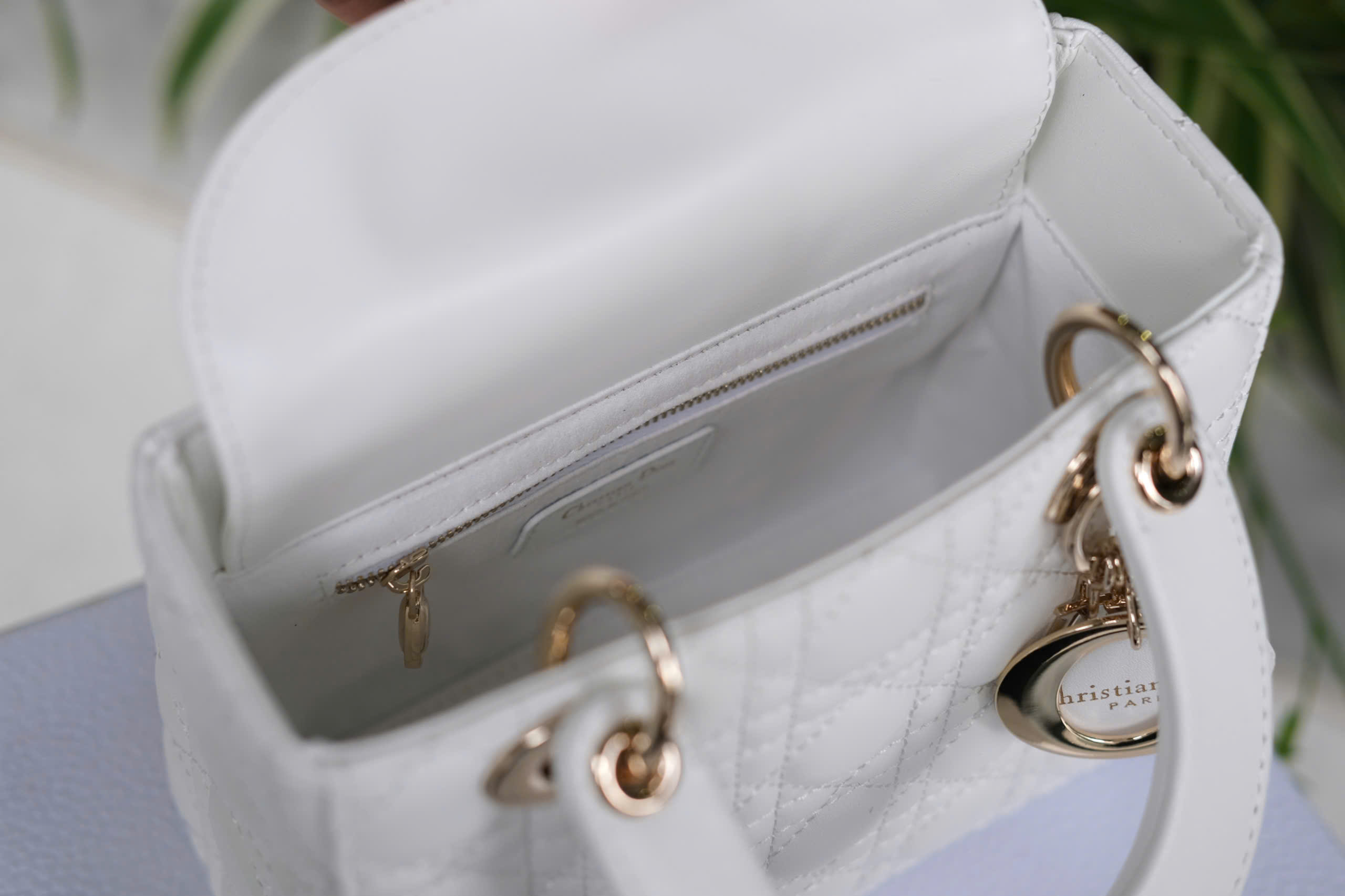 Túi nữ đeo chéo, cầm tay Dior CD Trắng trơn thêu ô size 17x20x9cm Like Auth on web fullbox bill thẻ DDT