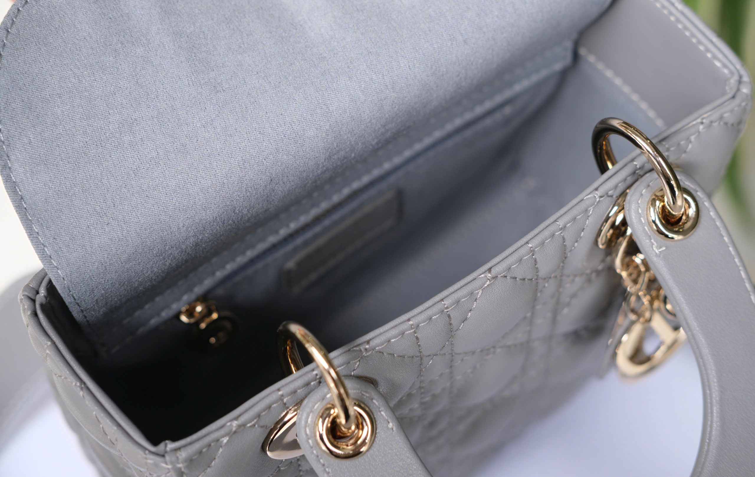 Túi nữ đeo chéo, cầm tay Dior CD Xám trơn thêu ô size 17x20x9cm Like Auth on web fullbox bill thẻ DDT