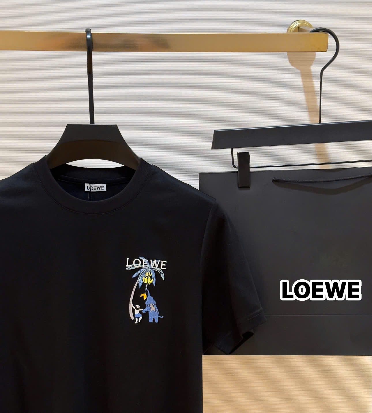 Áo phông T-shirt Loewe logo cây dừa thêu ngực Like Auth on web DDT