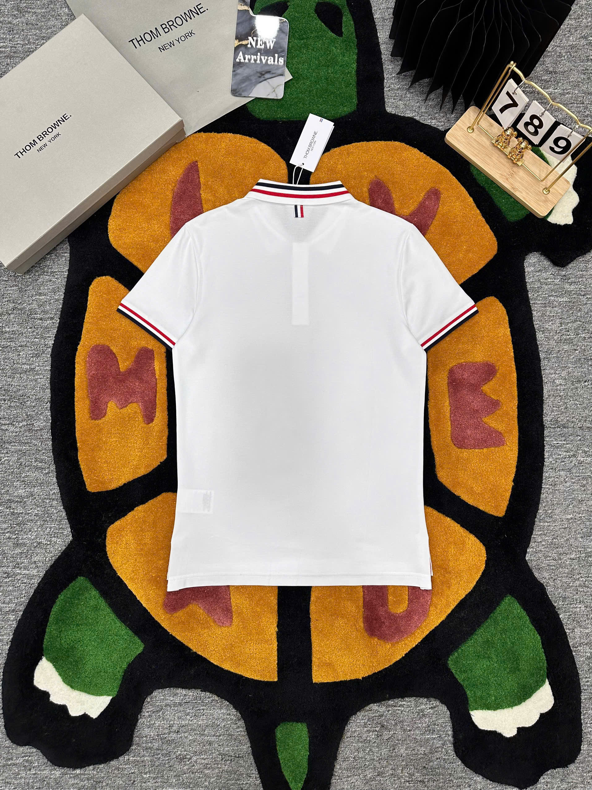 Áo polo Thom Browne TB kẻ sọc màu cổ tay logo Cún thêu cổ Like Auth 1-1 on web MK
