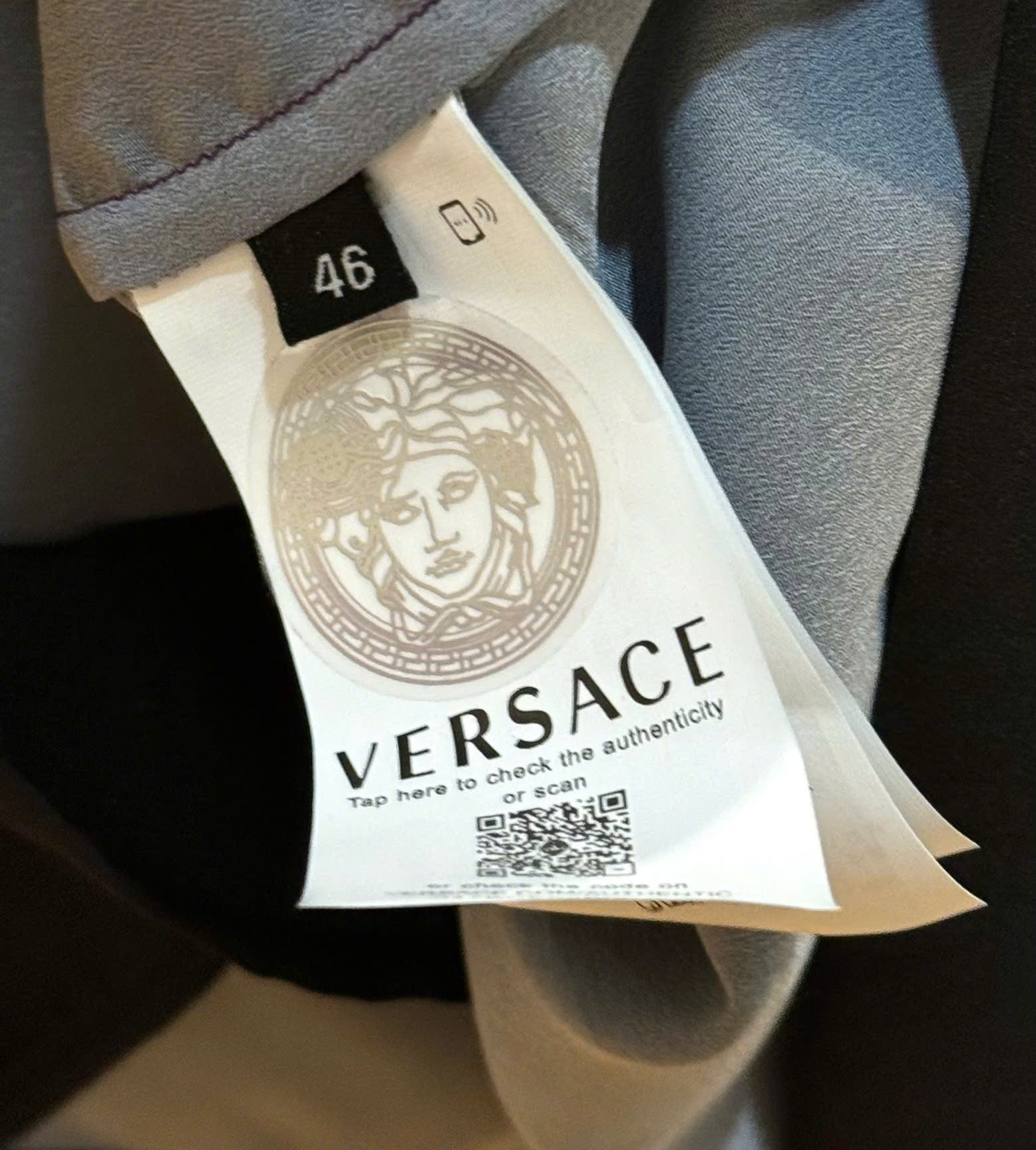 Áo sơ mi cộc tay lụa Versace họa tiết phối màu Like Auth on web DDT