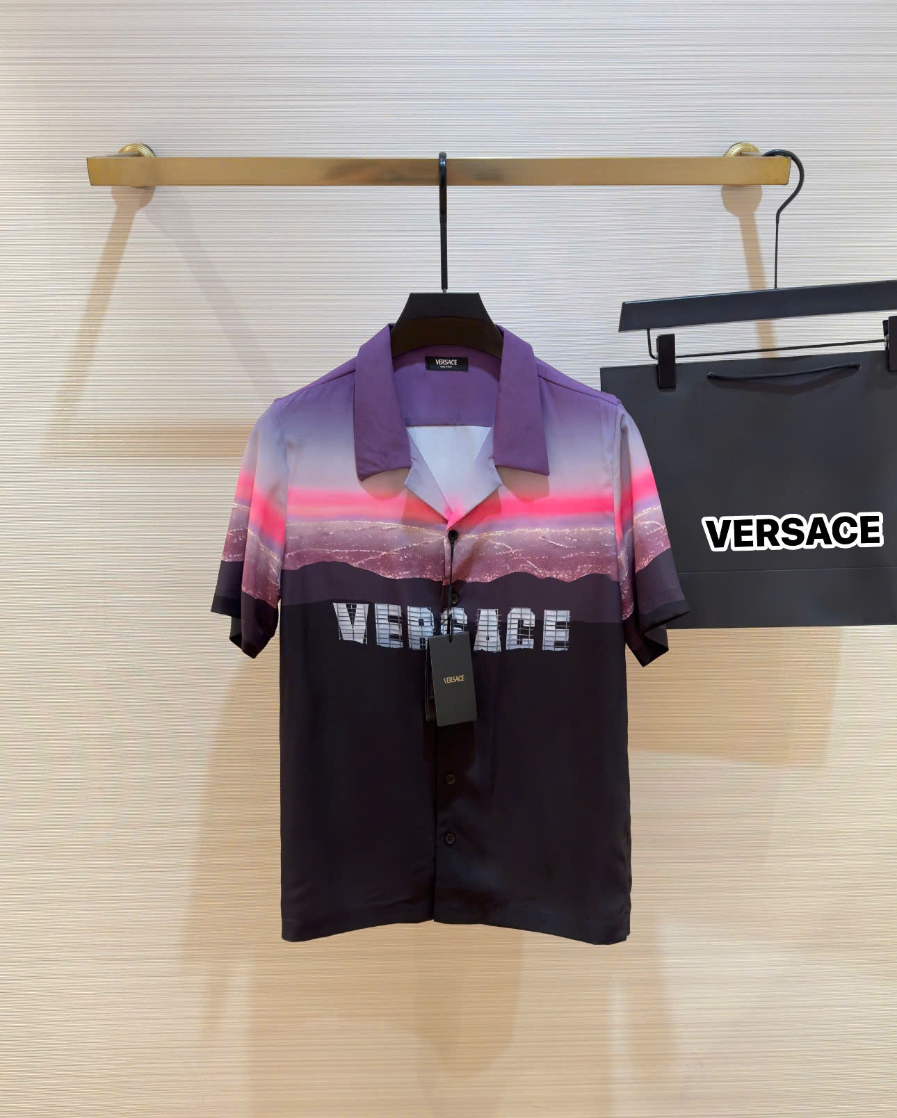 Áo sơ mi cộc tay lụa Versace họa tiết phối màu Like Auth on web DDT