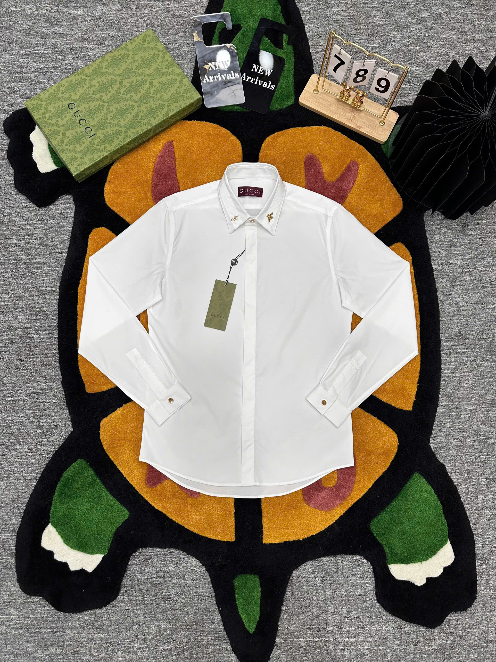 Áo sơ mi dài tay Gucci GC Trắng logo Ong Rắn vàng thêu cổ Like Auth on web MK
