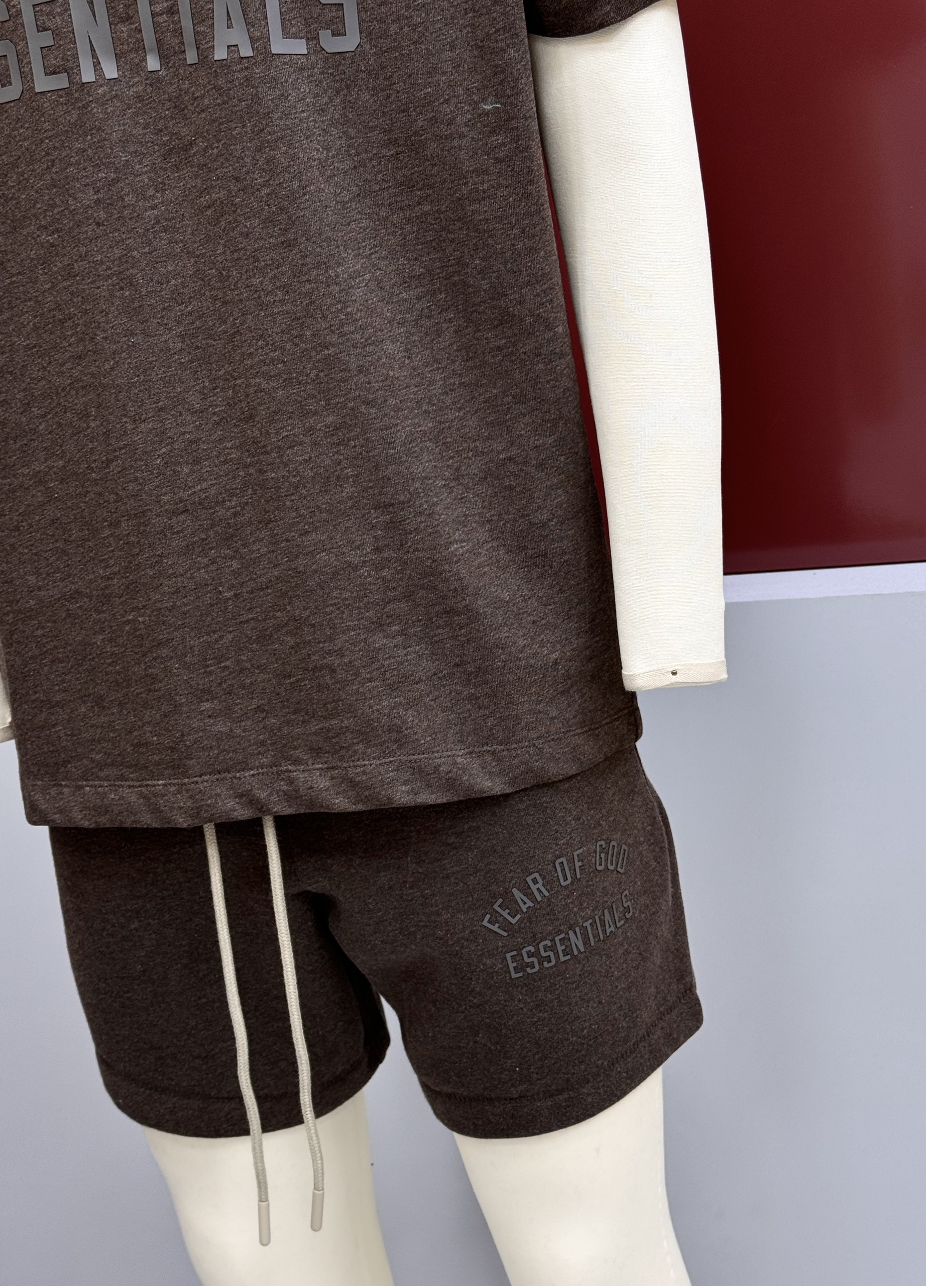 Bộ, Set hè Essentials logo chữ vòng tròn Like Auth on web CD