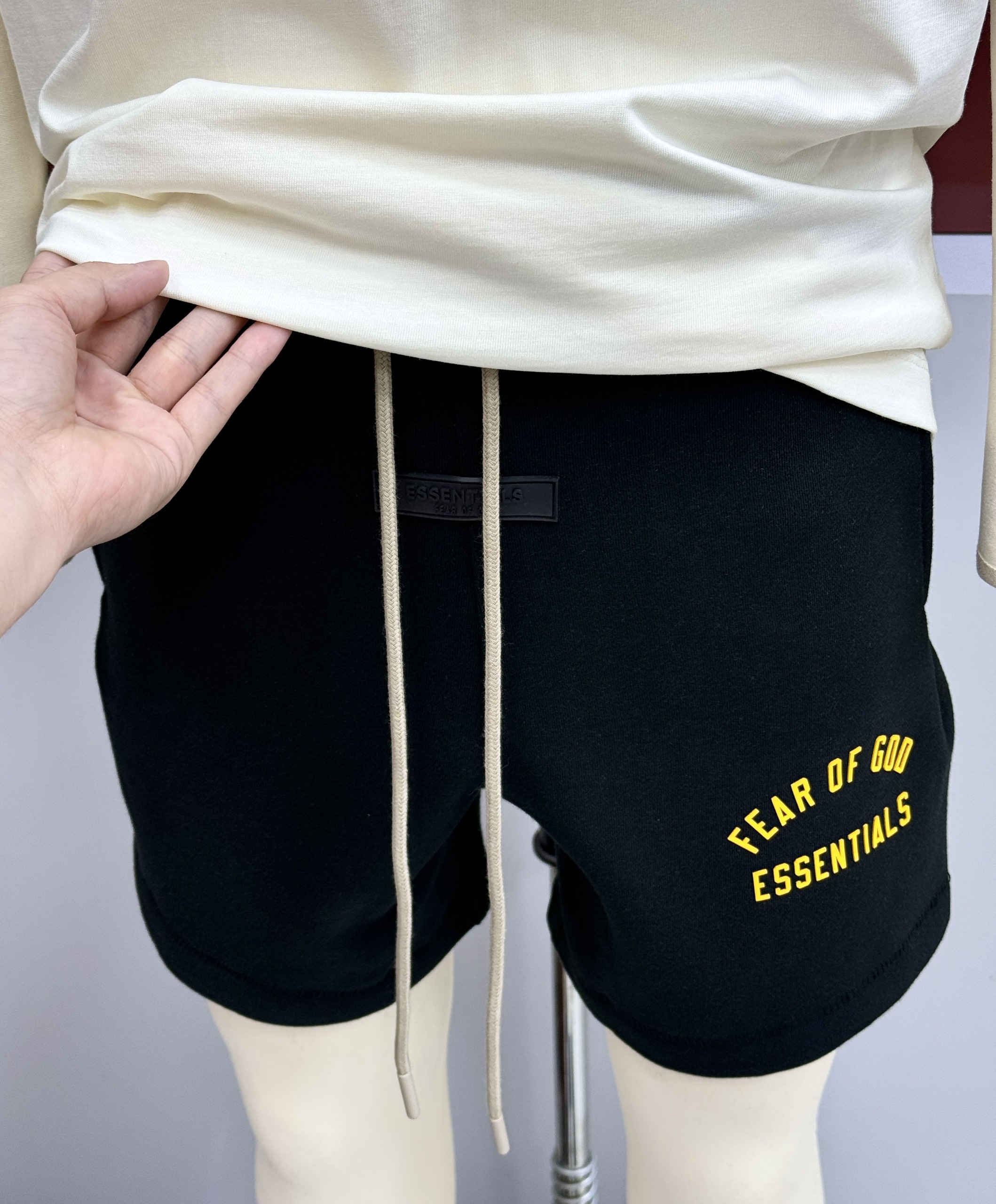 Bộ, Set hè Essentials logo chữ vòng tròn Like Auth on web CD