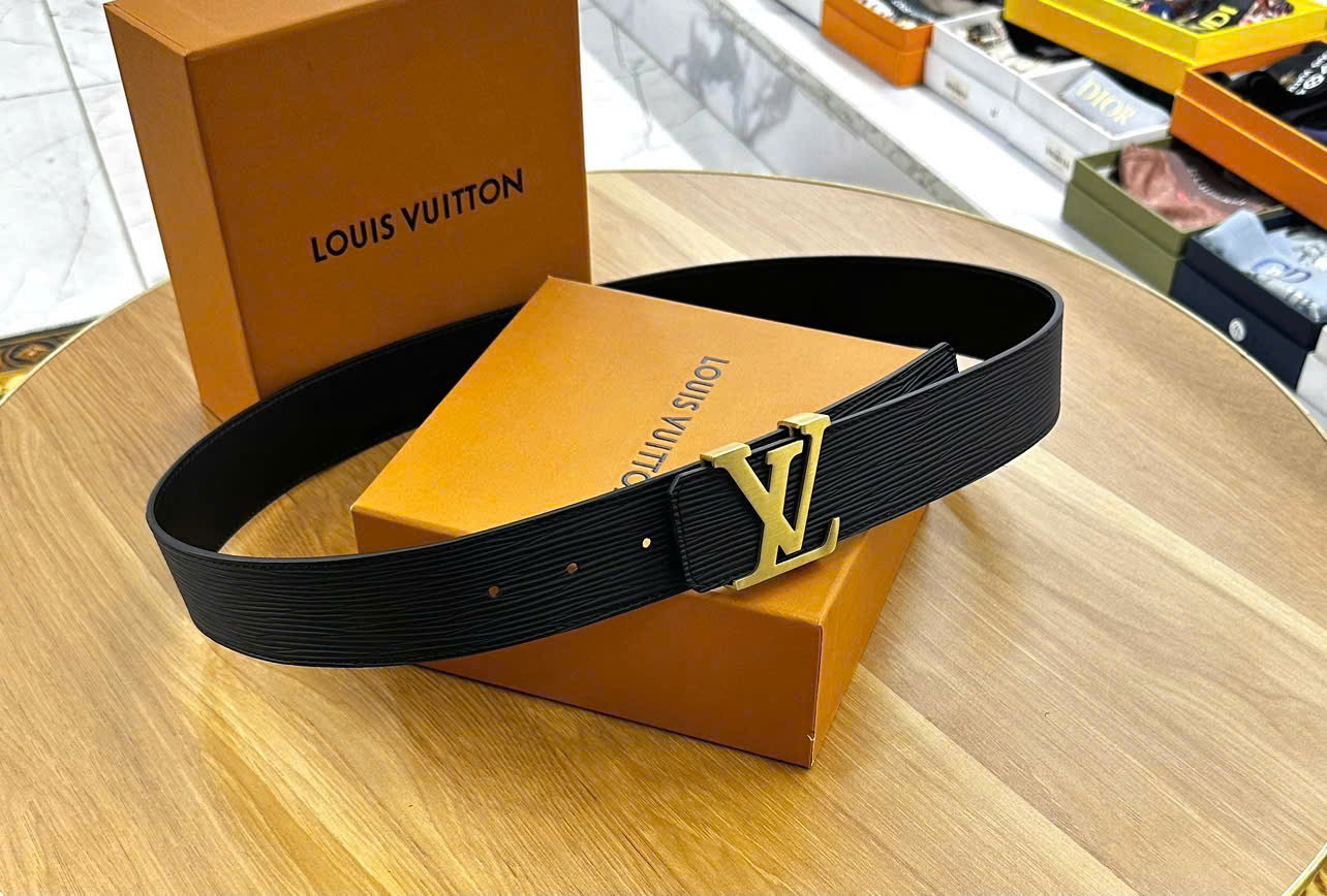 hắt lưng, dây nịt, belt Louis Vuitton LV sần mặt logo Vàng trơn Like Auth 1-1 on web fullbox LK