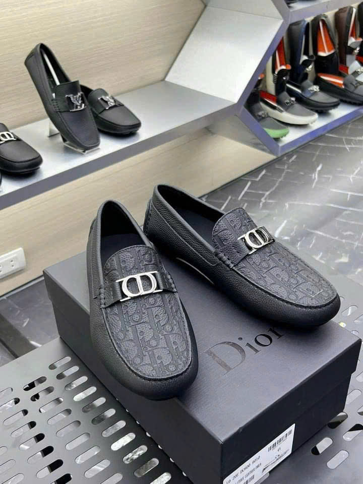 Giày lười moca Dior CD Đen họa tiết monogram dập chìm logo CD kim loại Like Auth 1-1 on web fullbox LK