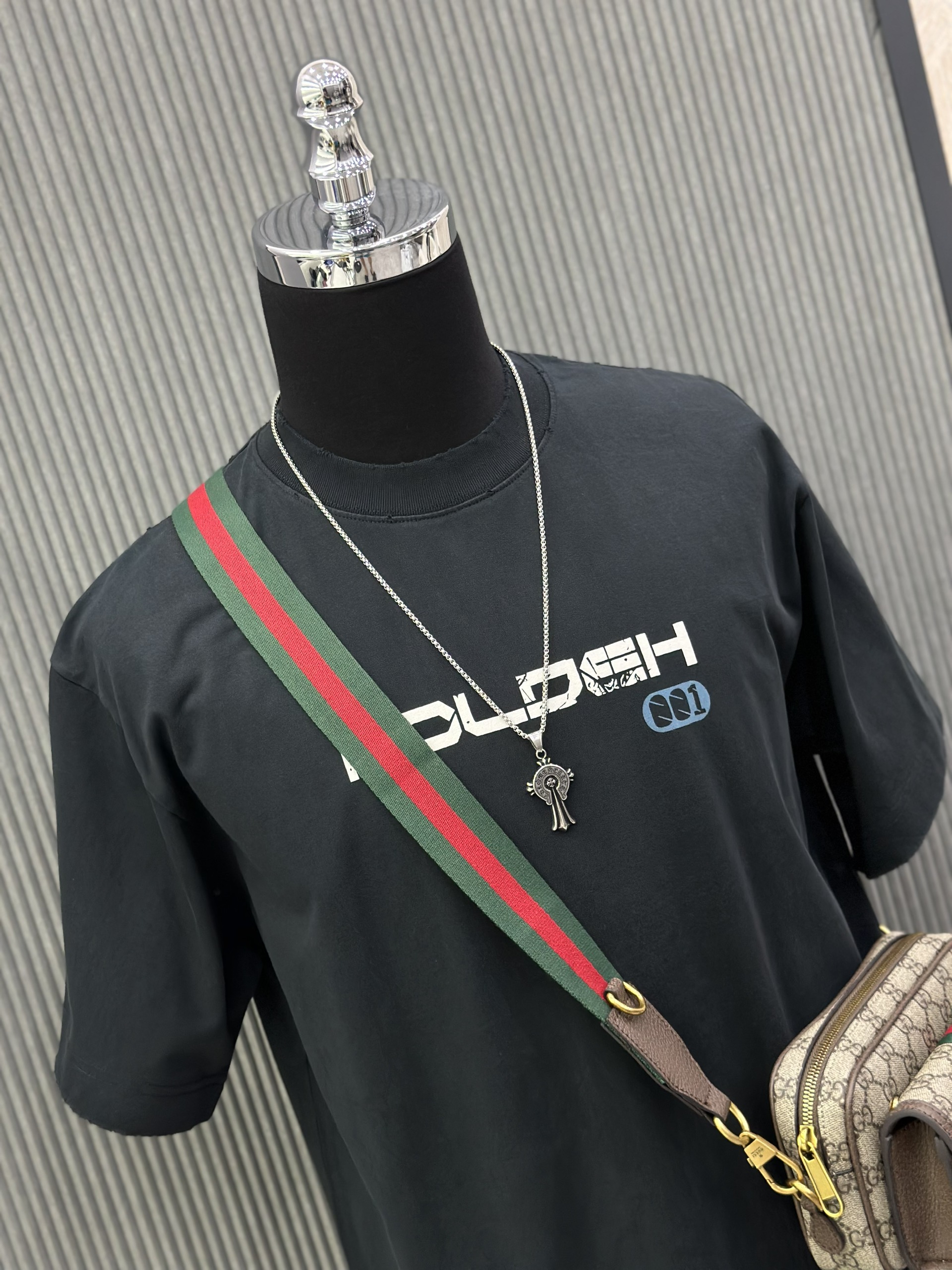 Áo phông T-shirt Local unisex chữ ngực check lưng Like Auth on web VTN