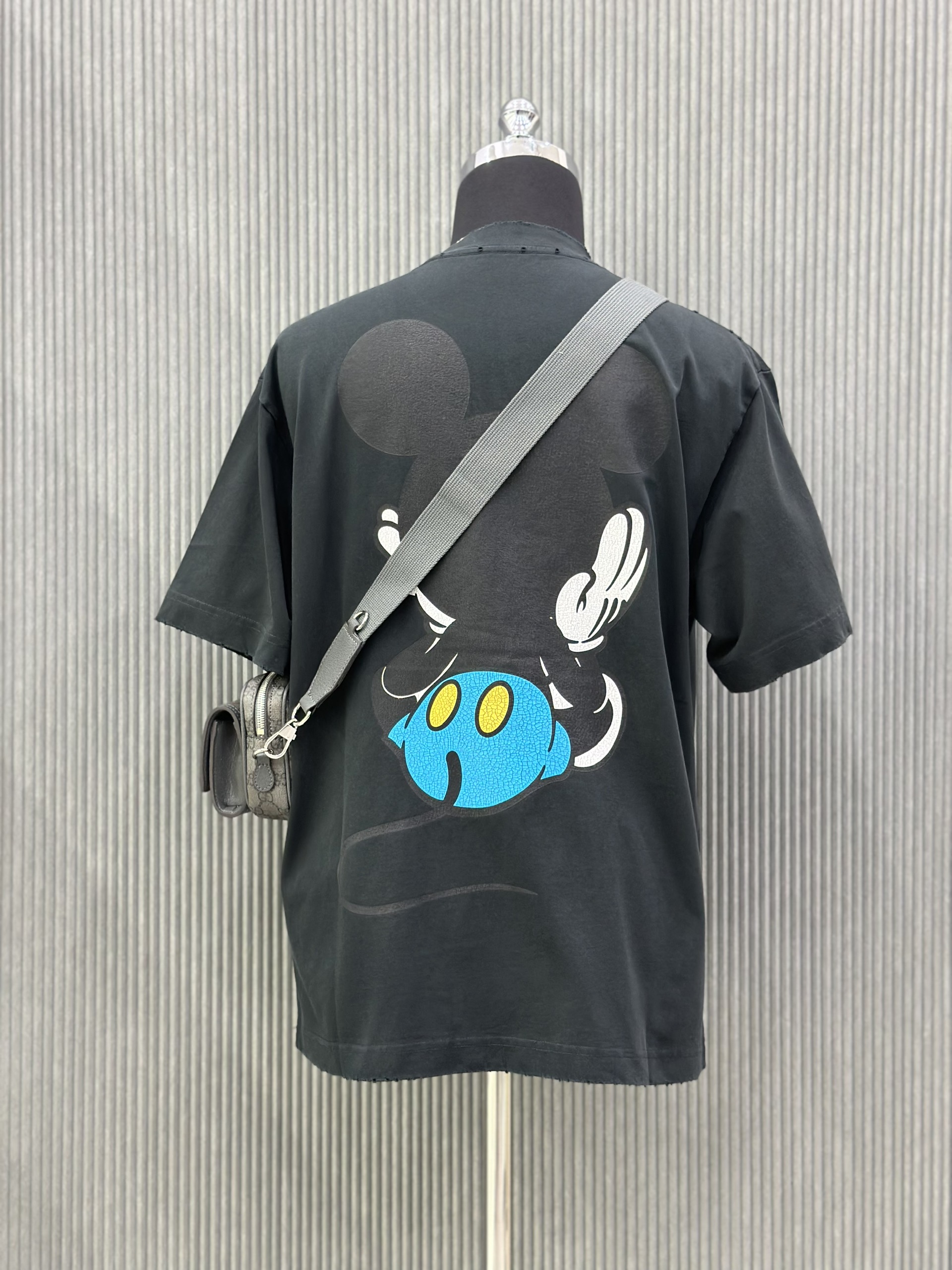 Áo phông T-shirt Local unisex họa tiết Mickey Like Auth on web VTN