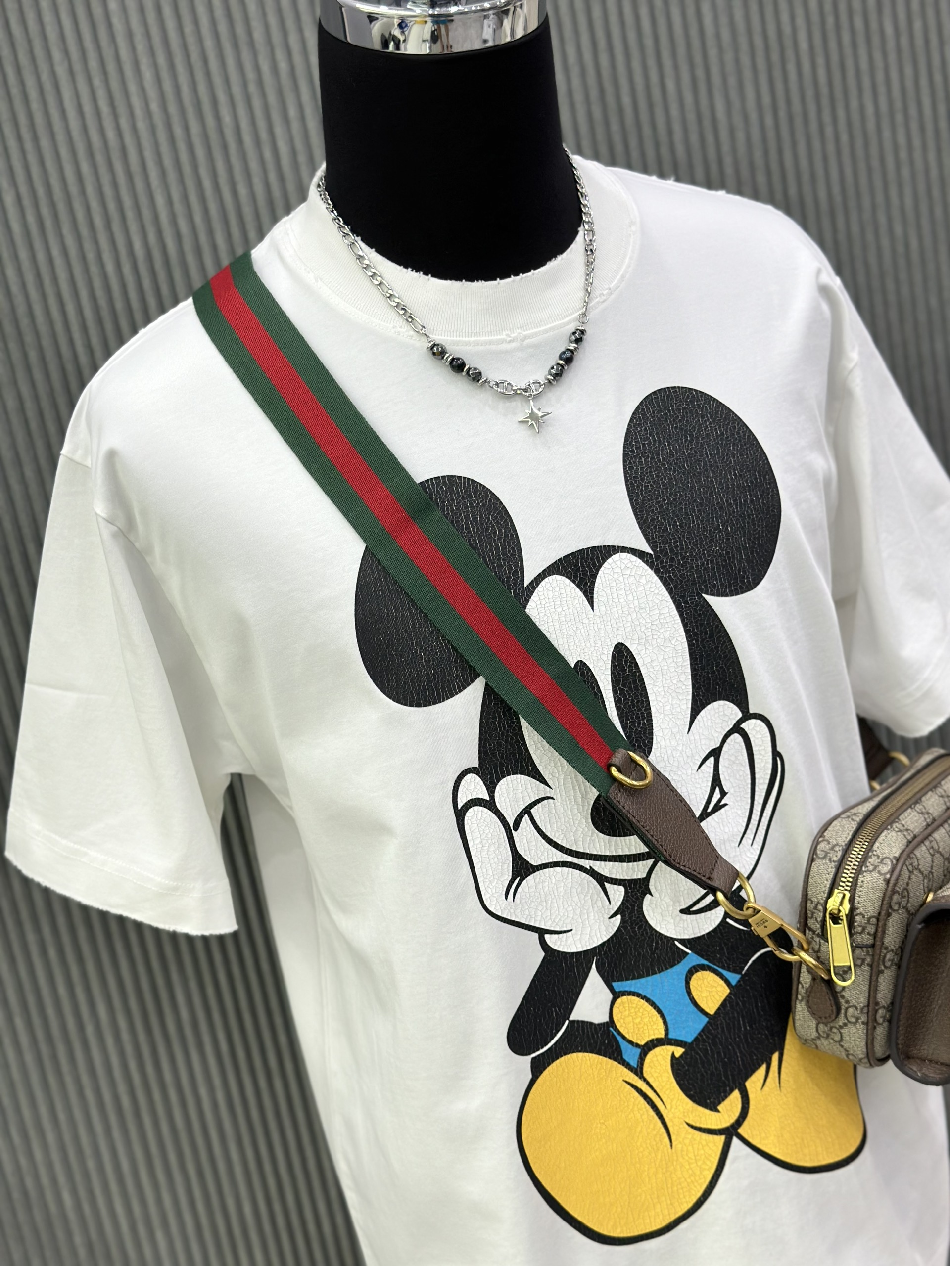 Áo phông T-shirt Local unisex họa tiết Mickey Like Auth on web VTN