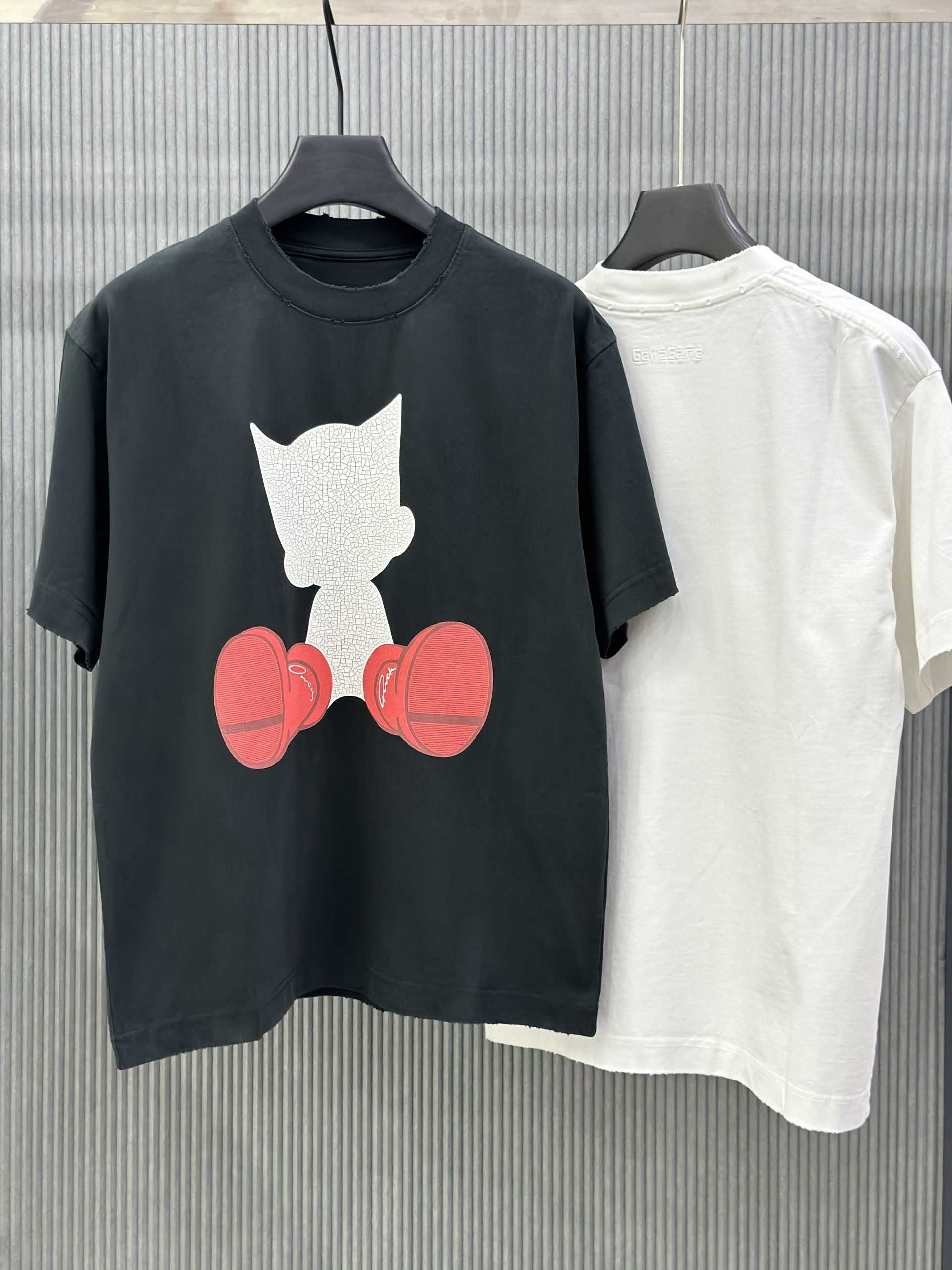 Áo phông T-shirt Local unisex họa tiết nhân vật hoạt hình Like Auth on web VTN