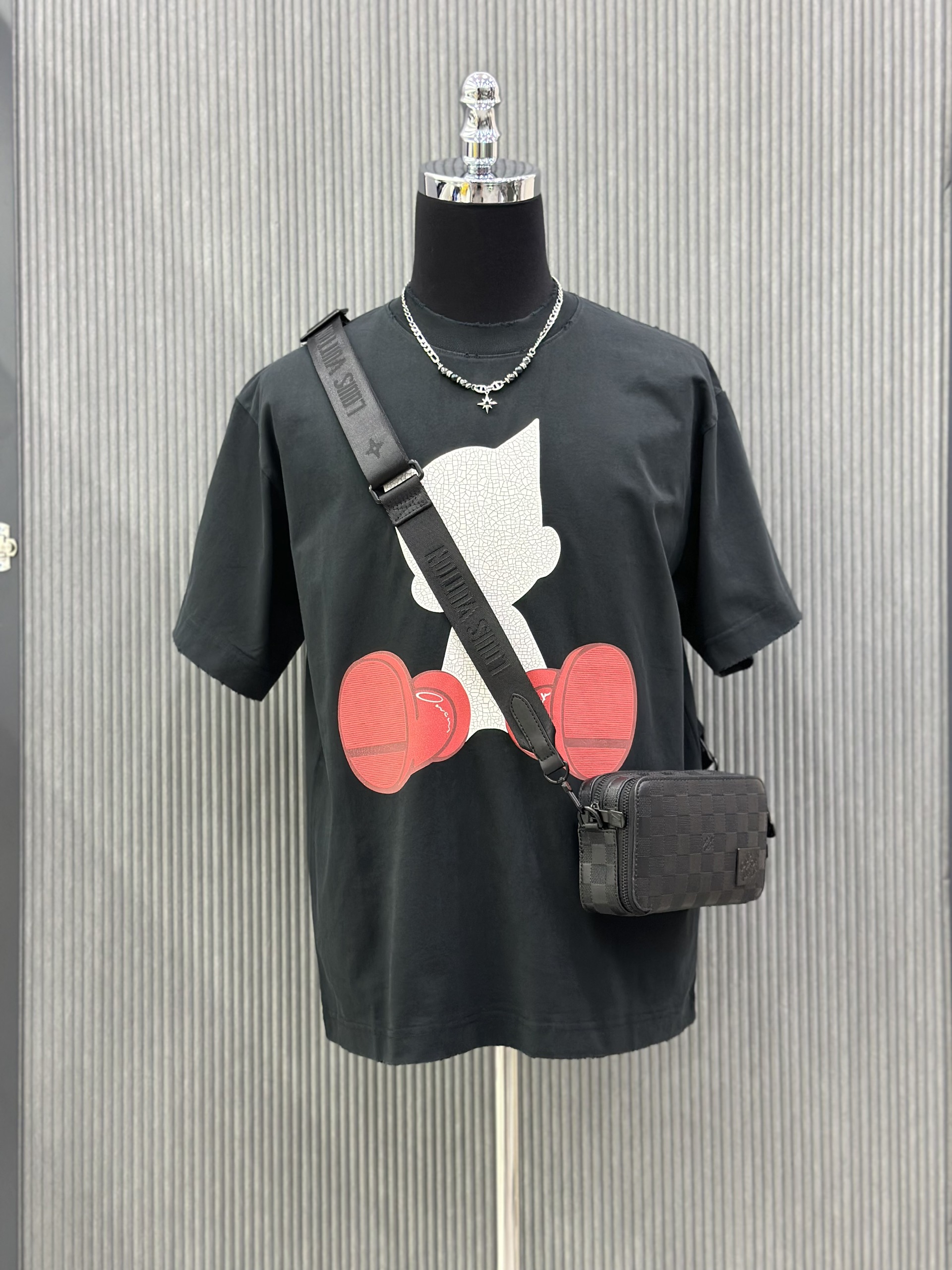 Áo phông T-shirt Local unisex họa tiết nhân vật hoạt hình Like Auth on web VTN
