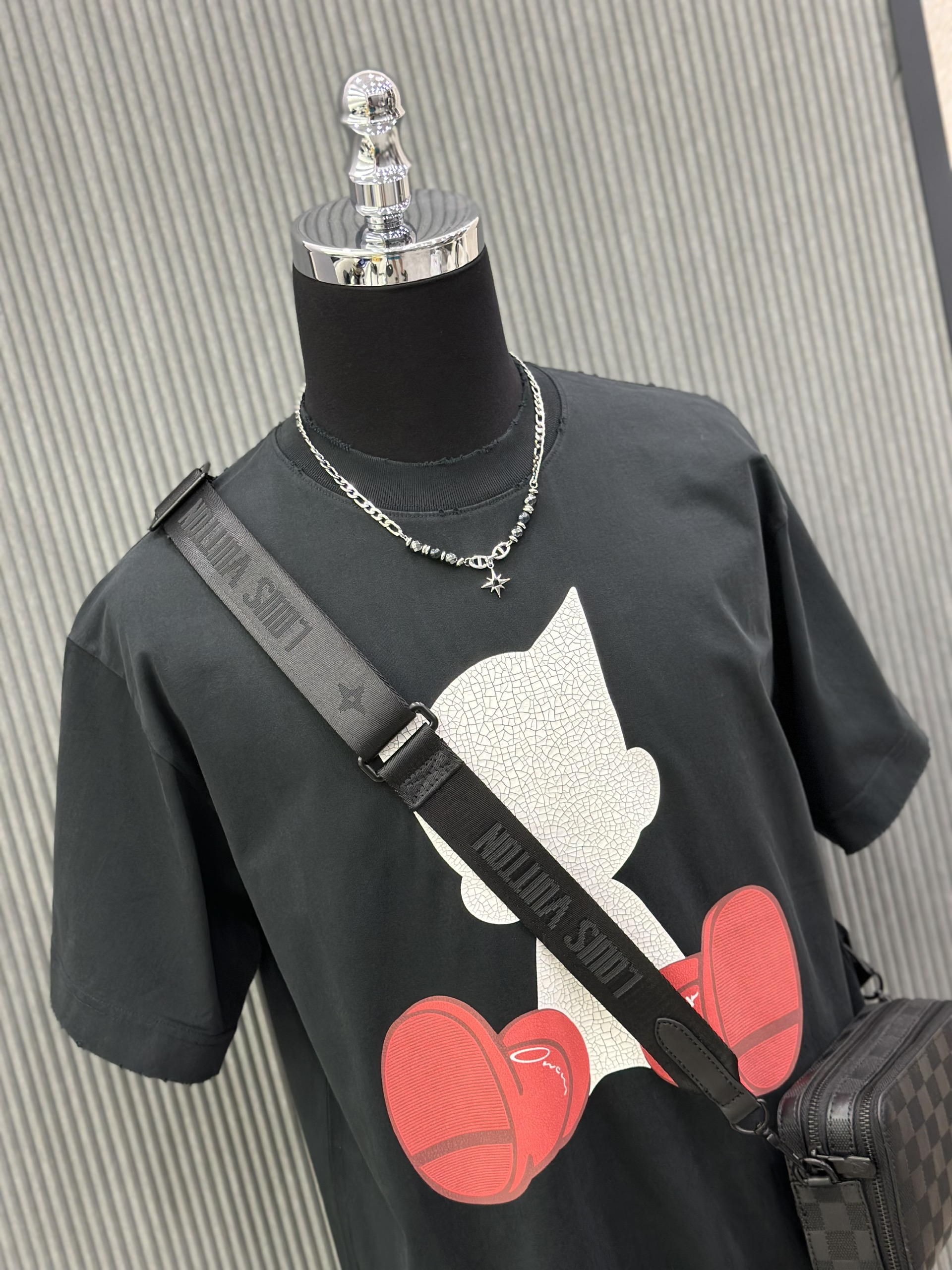 Áo phông T-shirt Local unisex họa tiết nhân vật hoạt hình Like Auth on web VTN