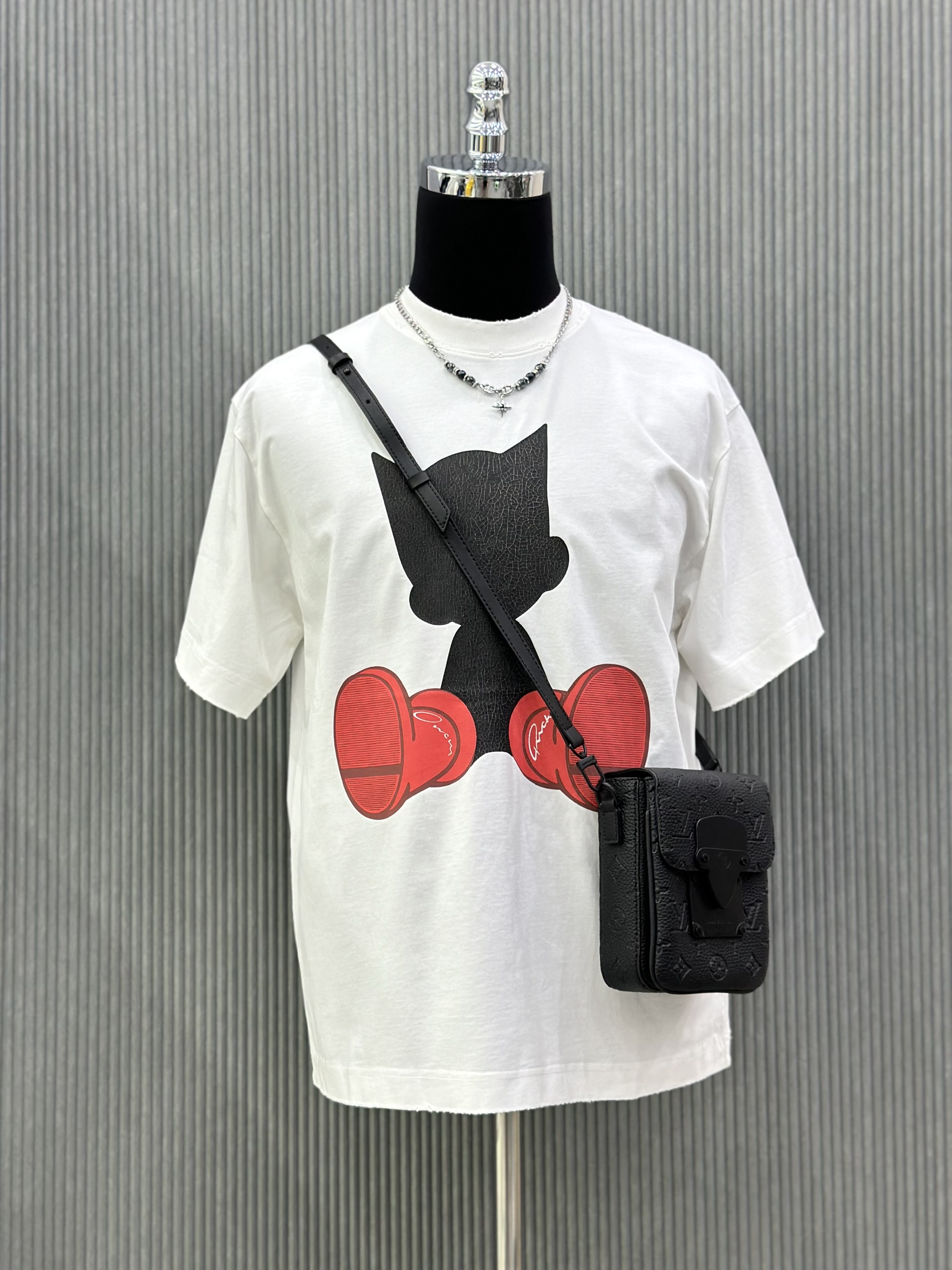 Áo phông T-shirt Local unisex họa tiết nhân vật hoạt hình Like Auth on web VTN