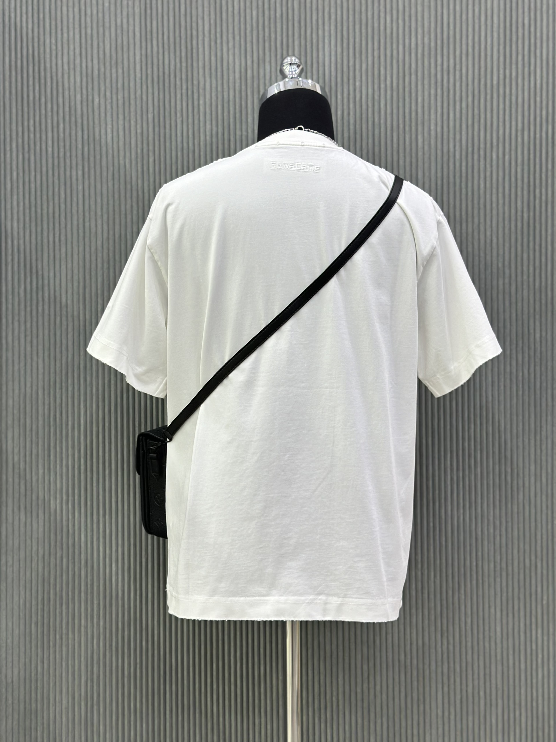 Áo phông T-shirt Local unisex họa tiết nhân vật hoạt hình Like Auth on web VTN