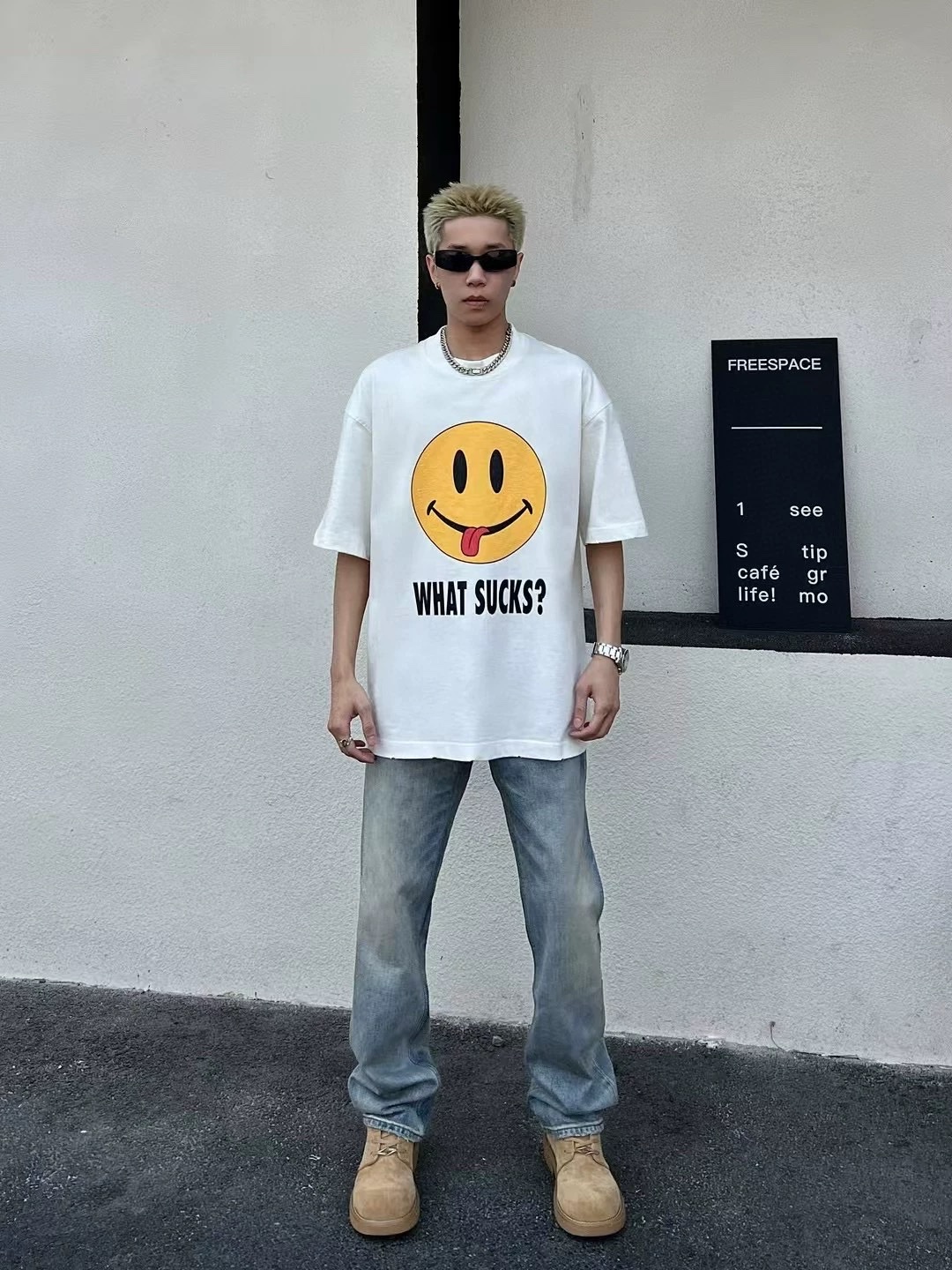 Áo phông T-shirt Local unisex mặt cười Vàng họa tiết chữ lưng Like Auth on web VTN