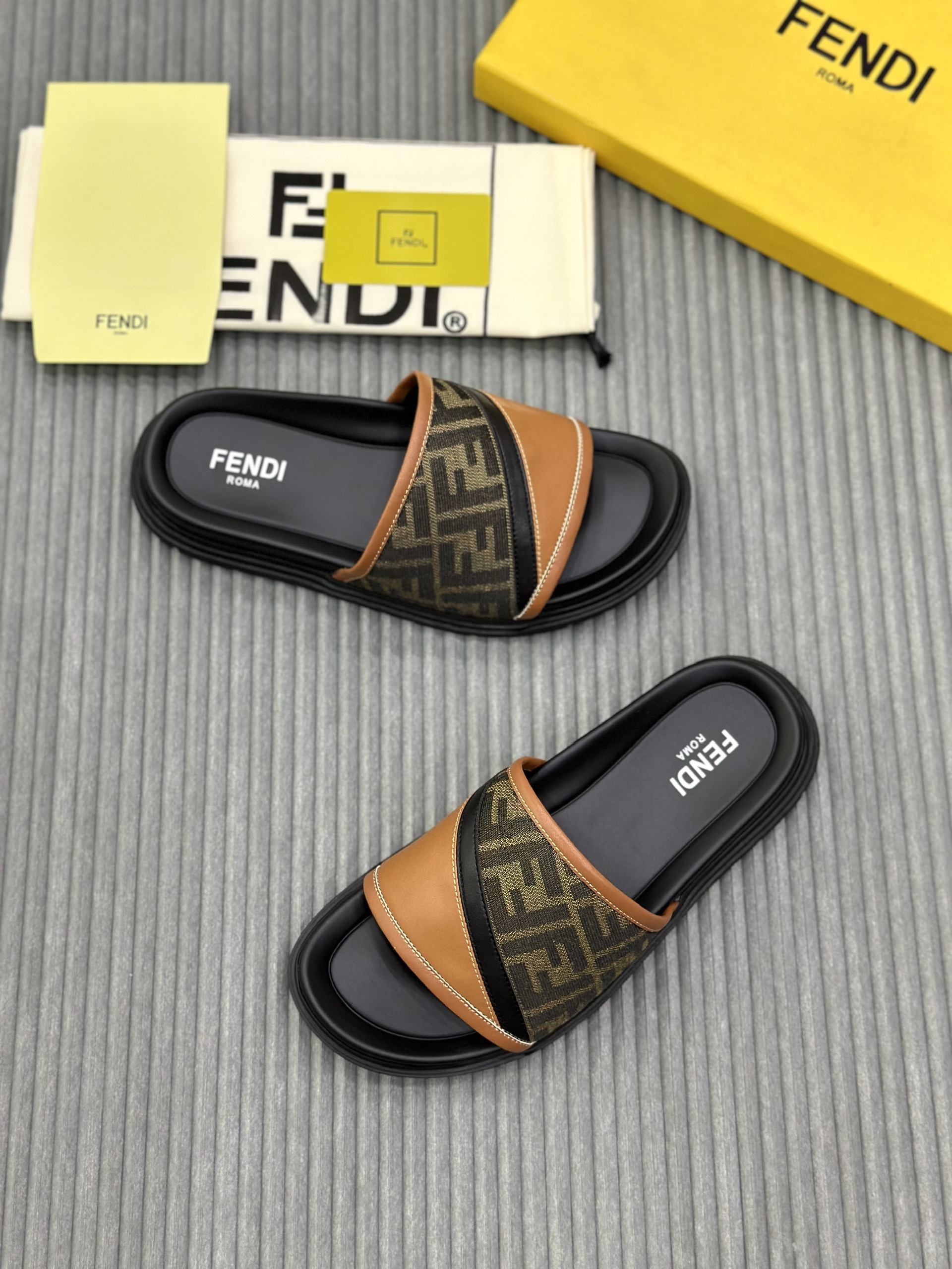 Dép lê quai ngang Fendi FF Nâu họa tiết logo chéo Like Auth on web fullbox bill thẻ VTN