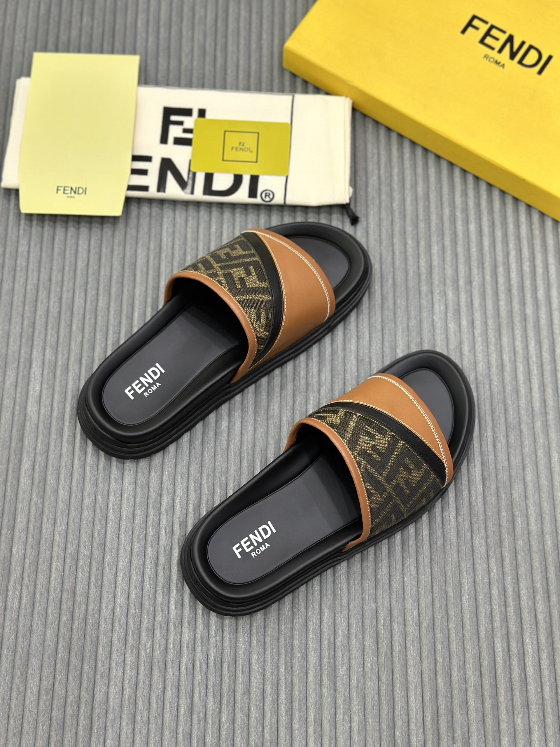 Dép lê quai ngang Fendi FF Nâu họa tiết logo chéo Like Auth on web fullbox bill thẻ VTN