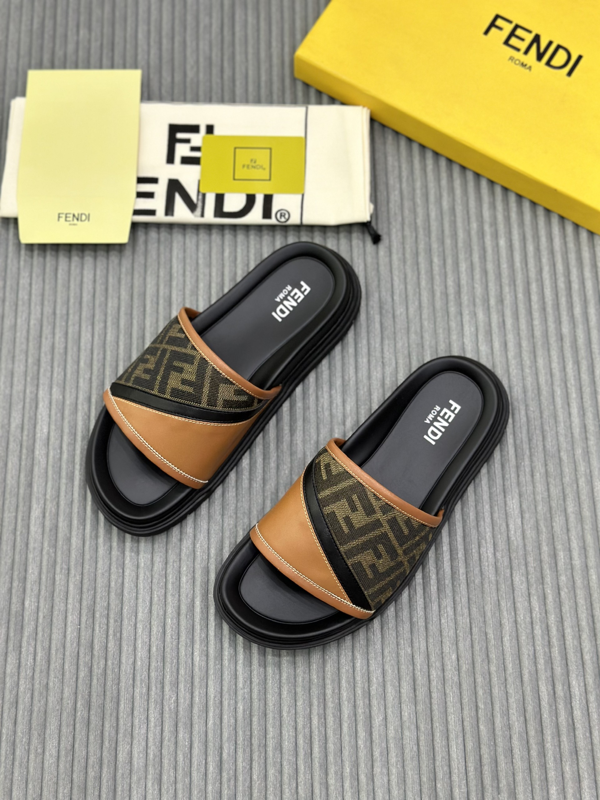 Dép lê quai ngang Fendi FF Nâu họa tiết logo chéo Like Auth on web fullbox bill thẻ VTN