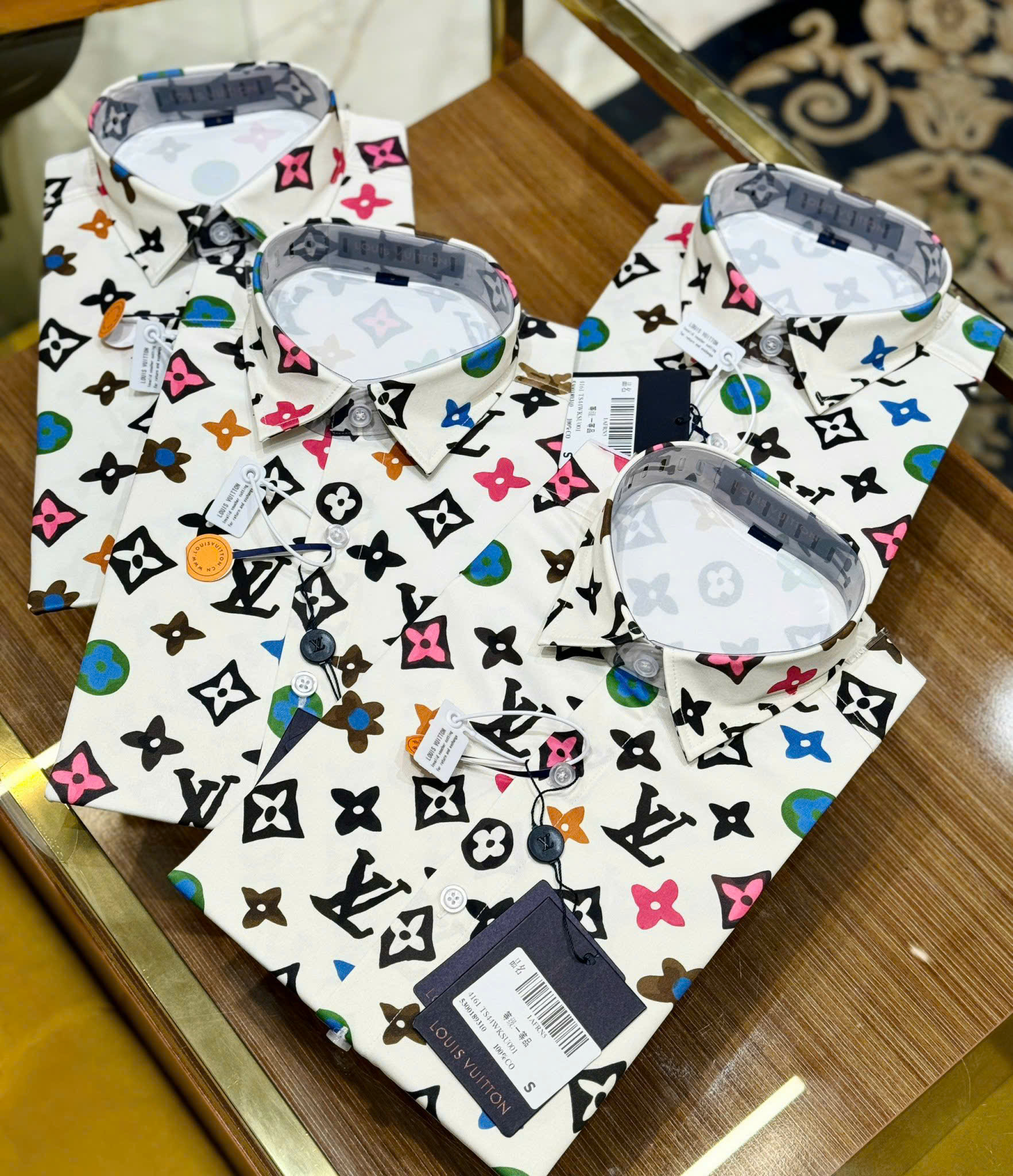 Áo sơ mi dài tay Louis Vuitton LV Trắng họa tiết hoa vân logo LV màu sắc full Like Auth on web CD