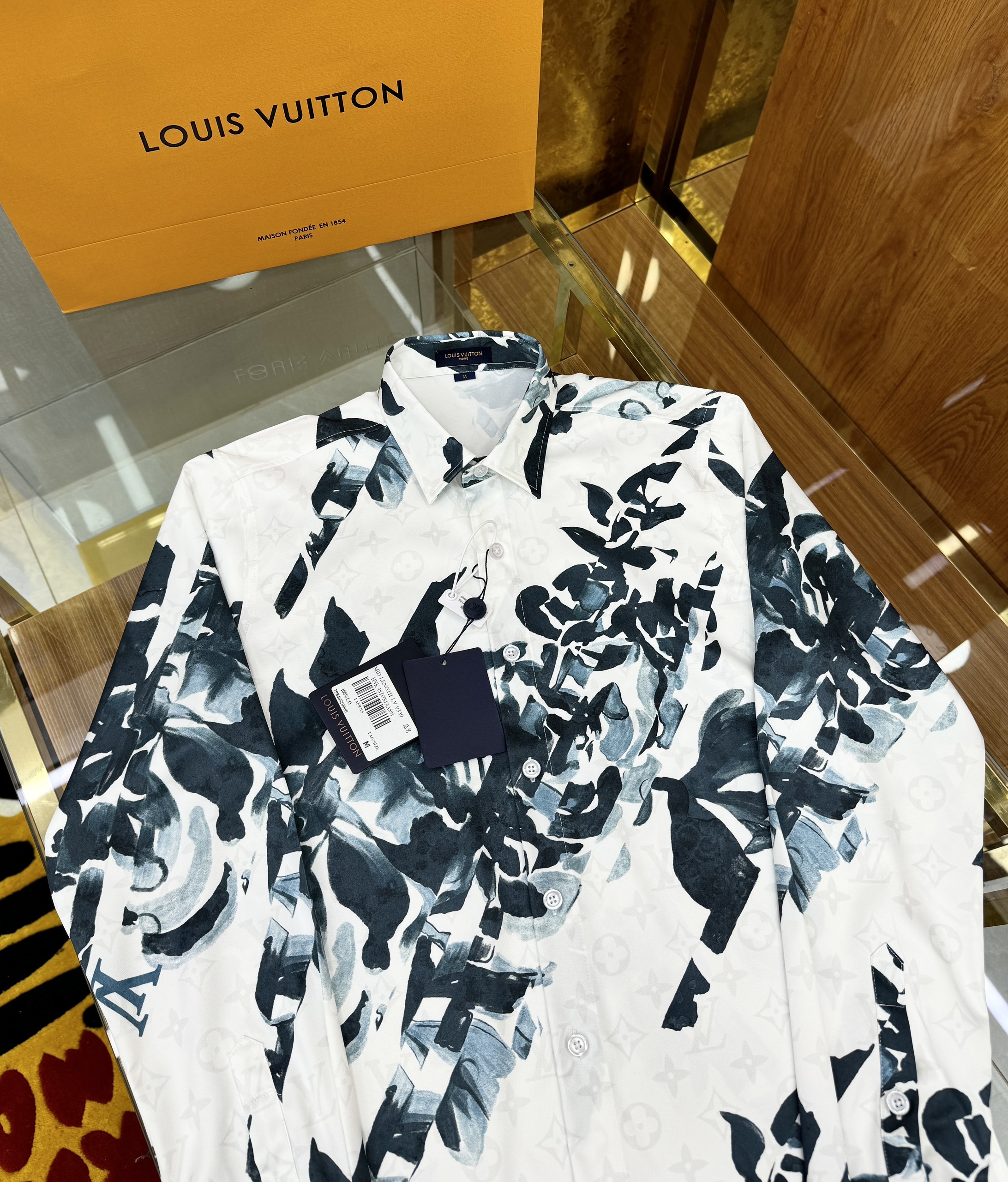 Áo sơ mi dài tay Louis Vuitton LV Trắng họa tiết hoa Xanh Like Auth on web CD