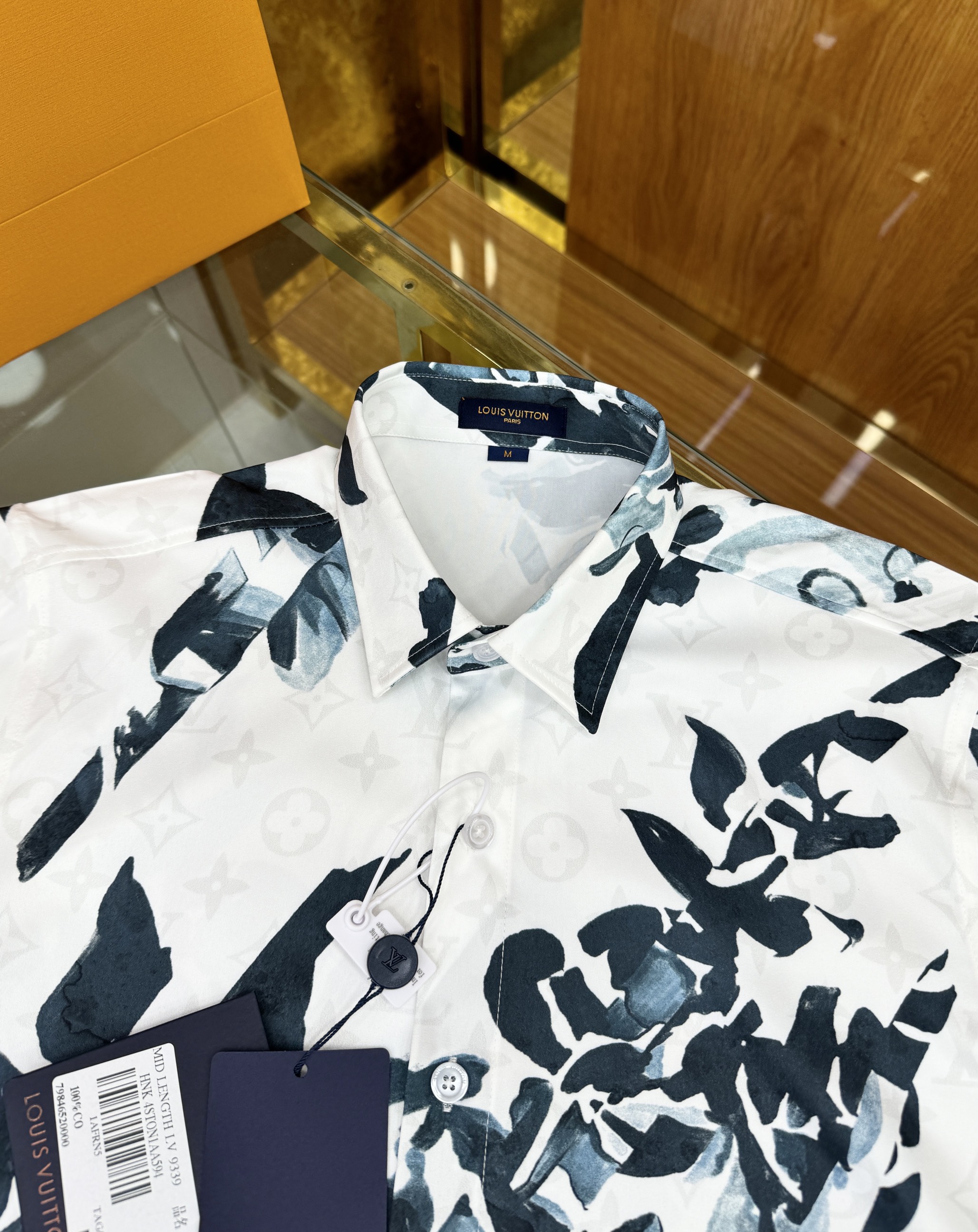 Áo sơ mi dài tay Louis Vuitton LV Trắng họa tiết hoa Xanh Like Auth on web CD