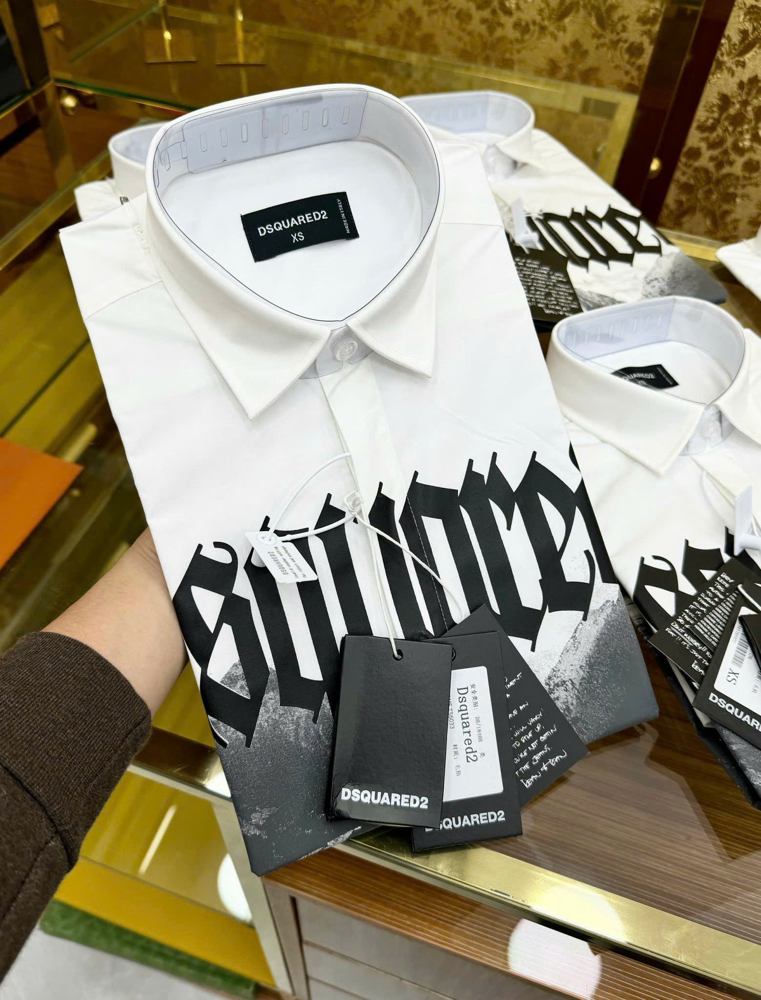 Áo sơ mi dài tay Dsquared2 DSQ2 Trắng họa tiết logo chữ ngực Like Auth on web CD