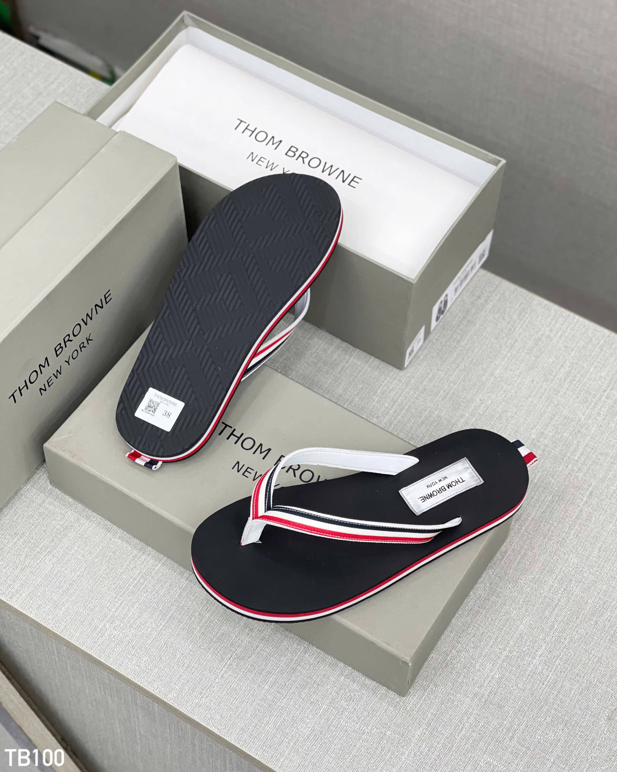 Dép tông, xỏ ngón Thom Browne TB kẻ sọc màu Like Auth on web fullbox bill thẻ HG