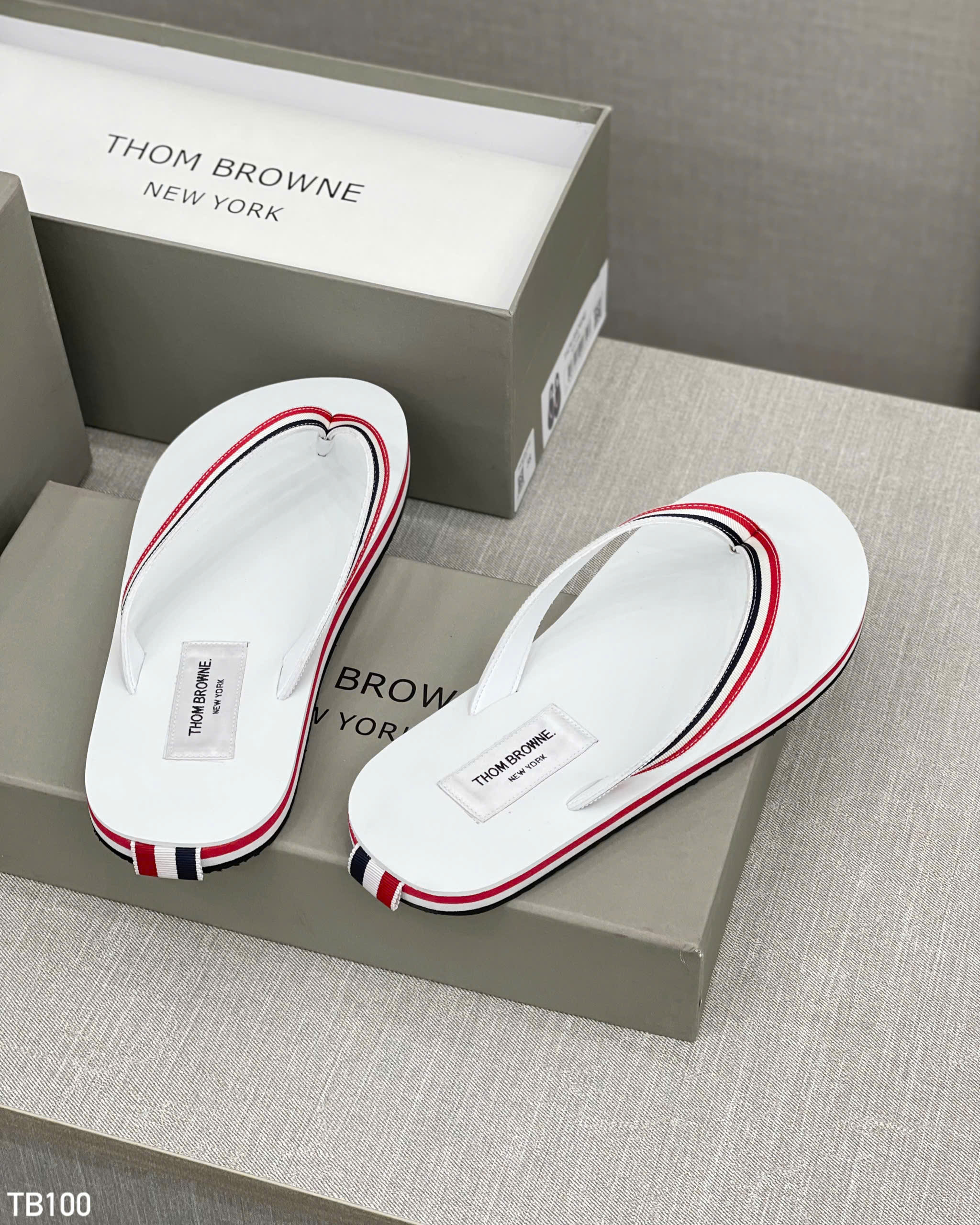 Dép tông, xỏ ngón Thom Browne TB kẻ sọc màu Like Auth on web fullbox bill thẻ HG