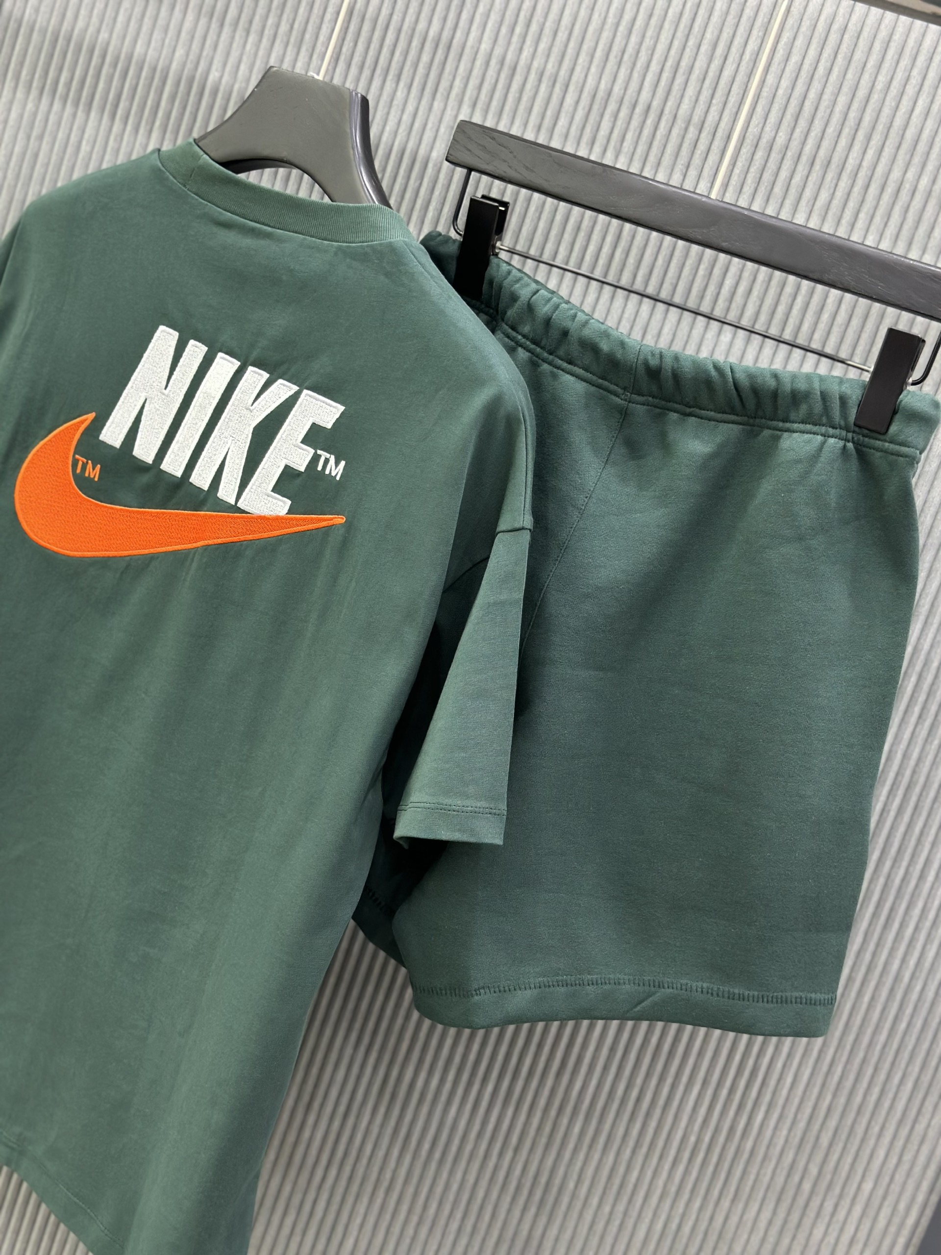 Bộ, Set hè Nike NK Xanh lá logo chữ thêu Trắng Cam Like Auth on web VTN