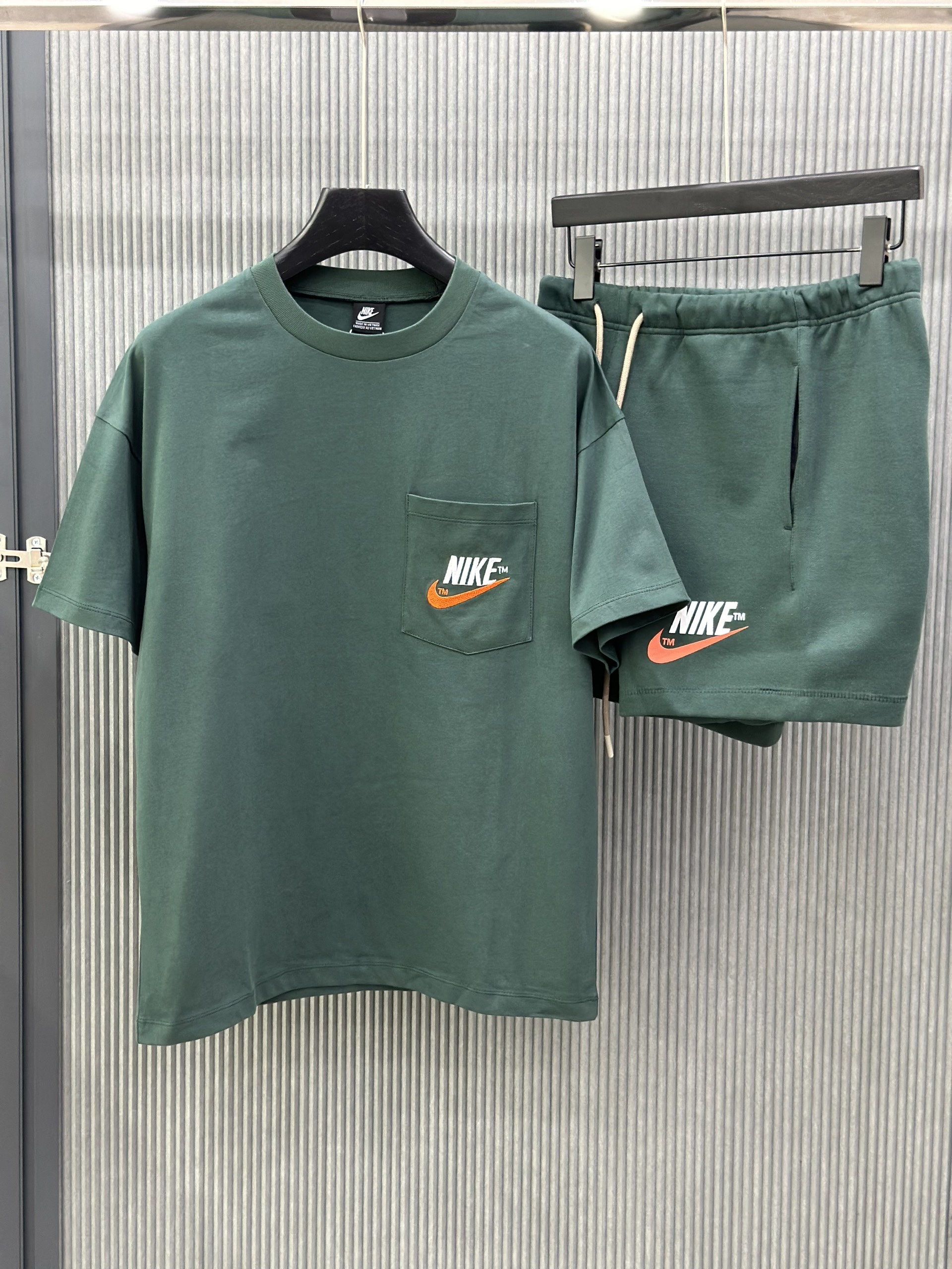 Bộ, Set hè Nike NK Xanh lá logo chữ thêu Trắng Cam Like Auth on web VTN