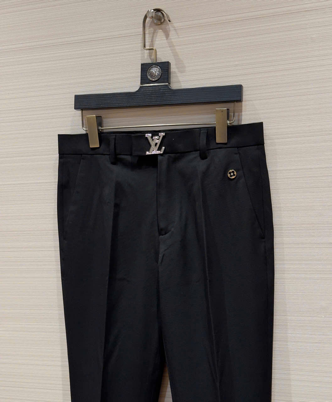 Quần Tây, Âu Louis Vuitton LV Đen tag logo LV cạp Like Auth on web DDT