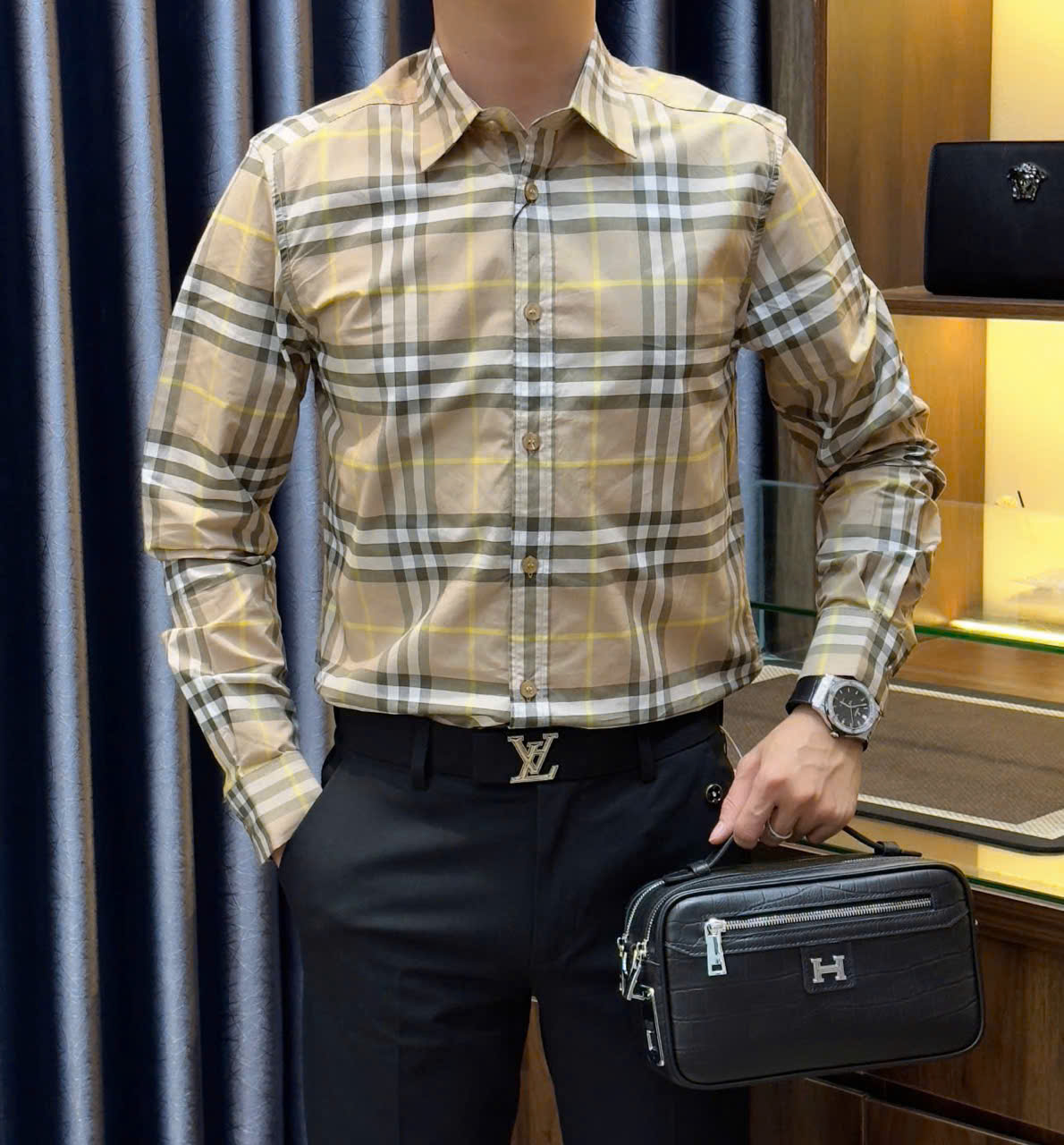 Quần Tây, Âu Louis Vuitton LV Đen tag logo LV cạp Like Auth on web DDT